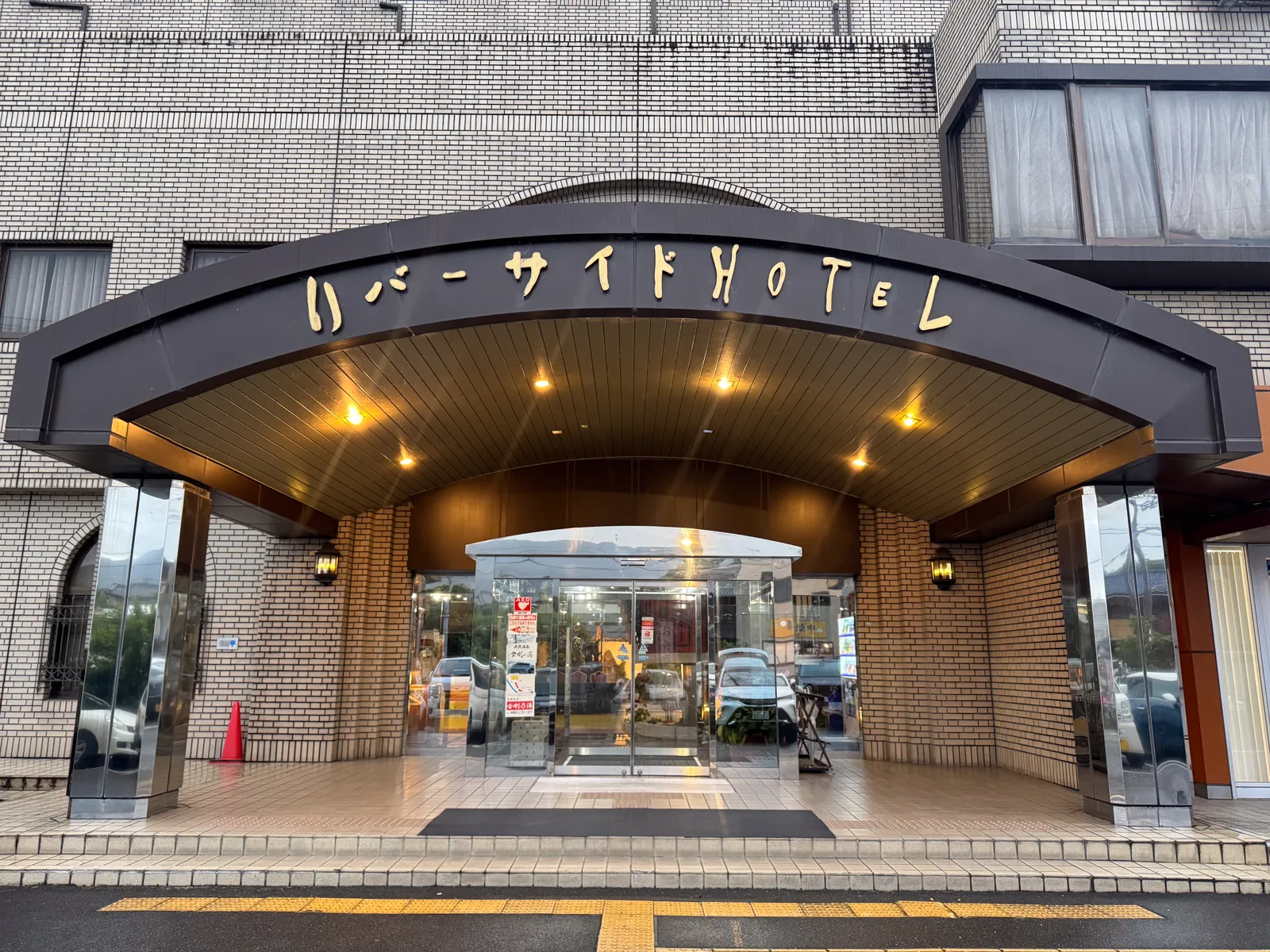 初夏の金剛山を木漏れ日登山！