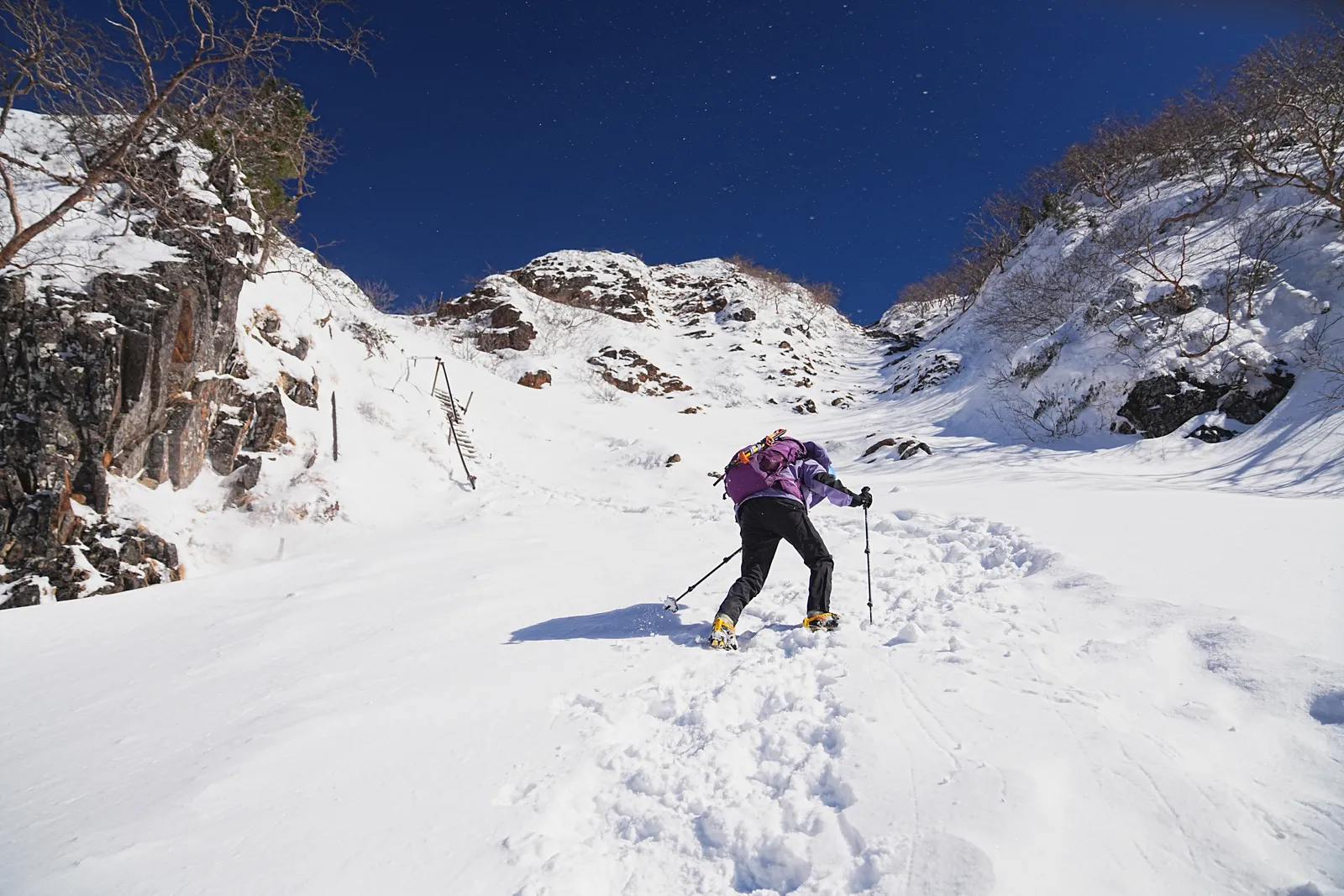 厳冬期の赤岳へ！赤岳天望荘に泊まって朝焼け登山！！