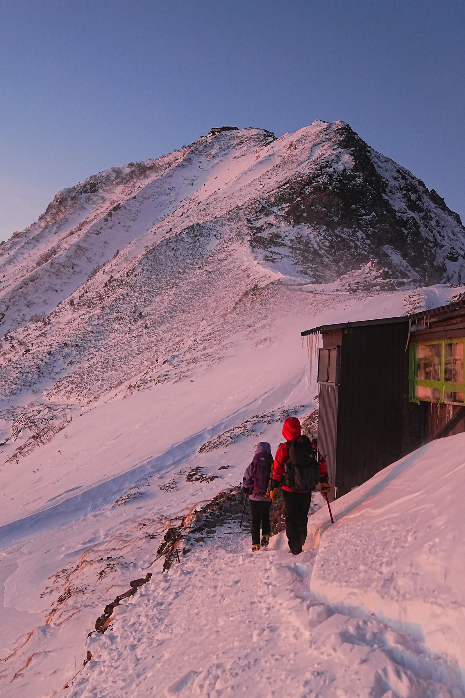 厳冬期の赤岳へ！赤岳天望荘に泊まって朝焼け登山！！