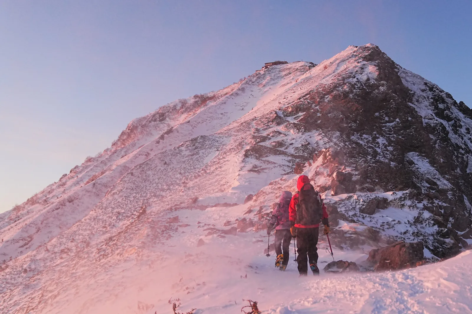 厳冬期の赤岳へ！赤岳天望荘に泊まって朝焼け登山！！