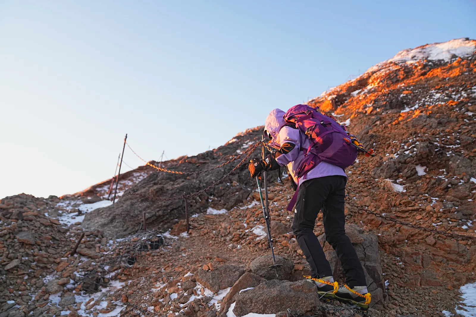 厳冬期の赤岳へ！赤岳天望荘に泊まって朝焼け登山！！