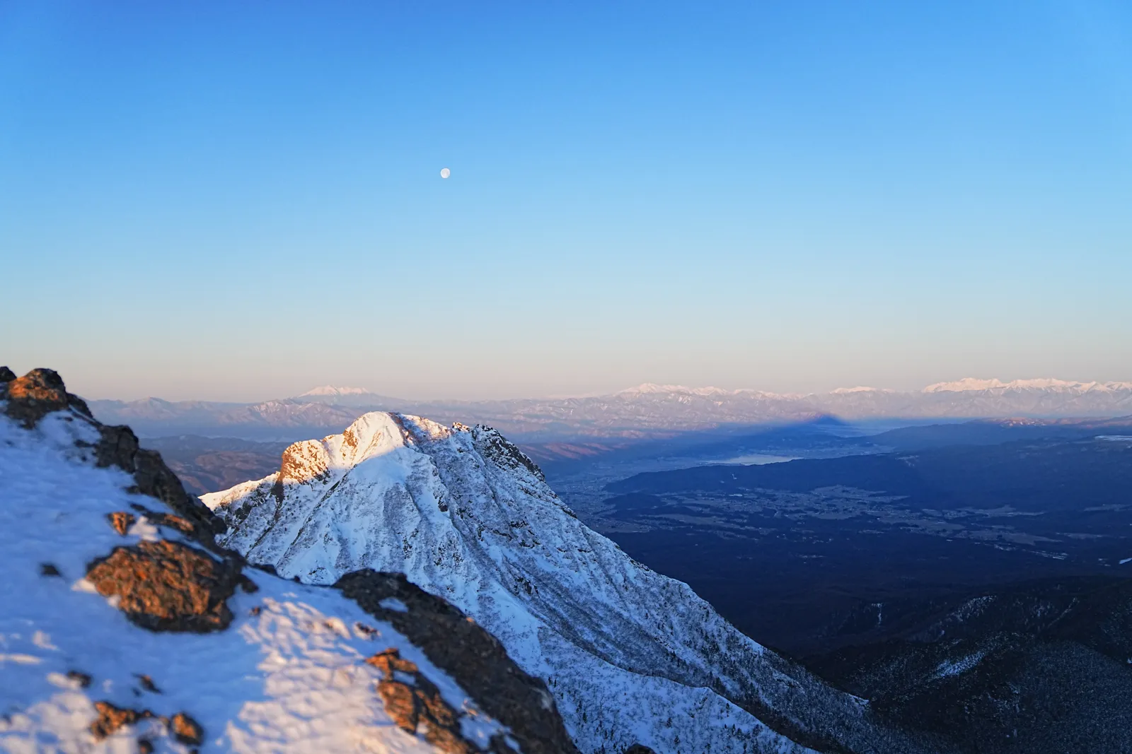 厳冬期の赤岳へ！赤岳天望荘に泊まって朝焼け登山！！