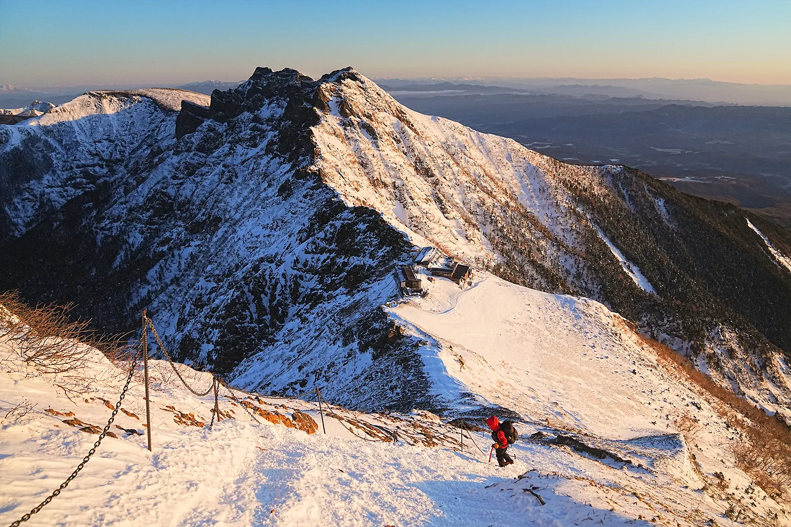 厳冬期の赤岳へ！赤岳天望荘に泊まって朝焼け登山！！