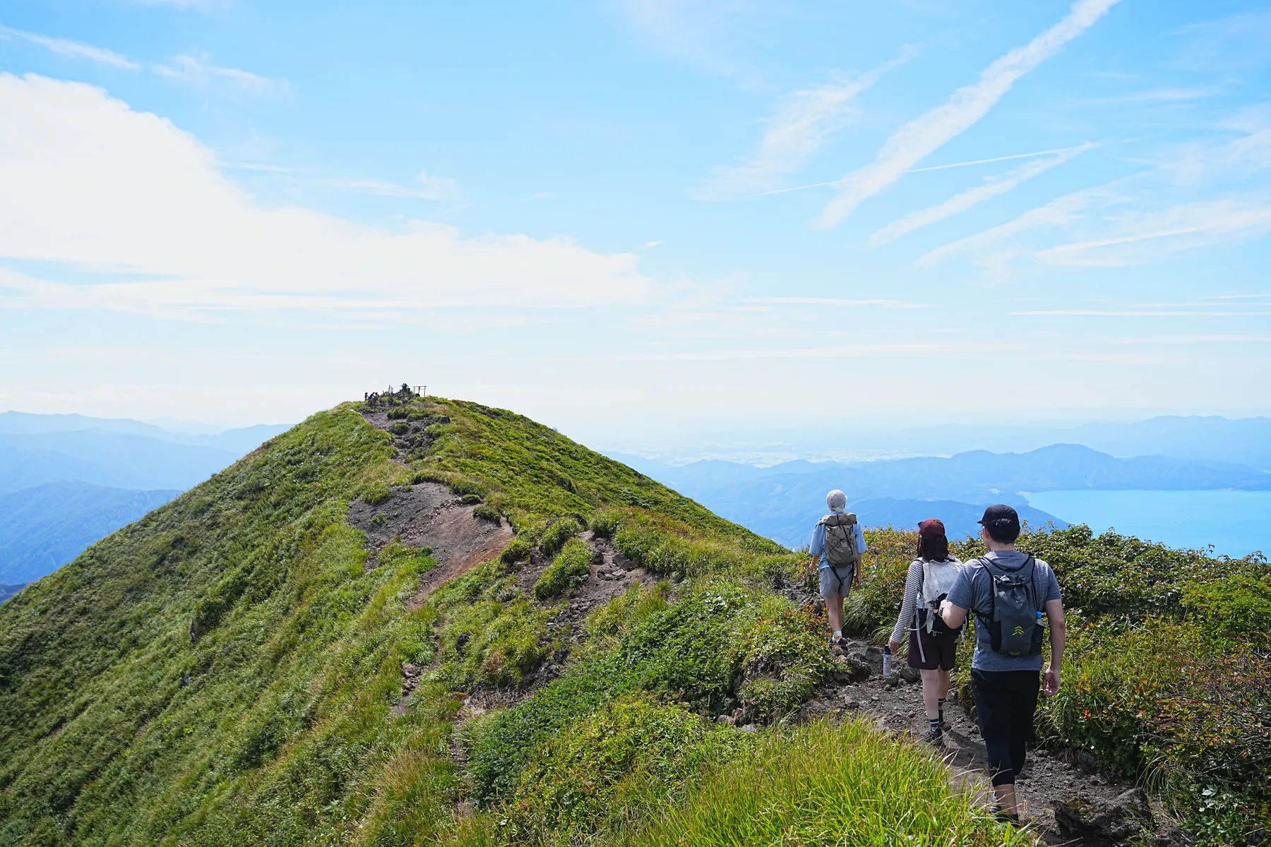夏の終わりの秋田駒ヶ岳をのんびり日帰り登山。