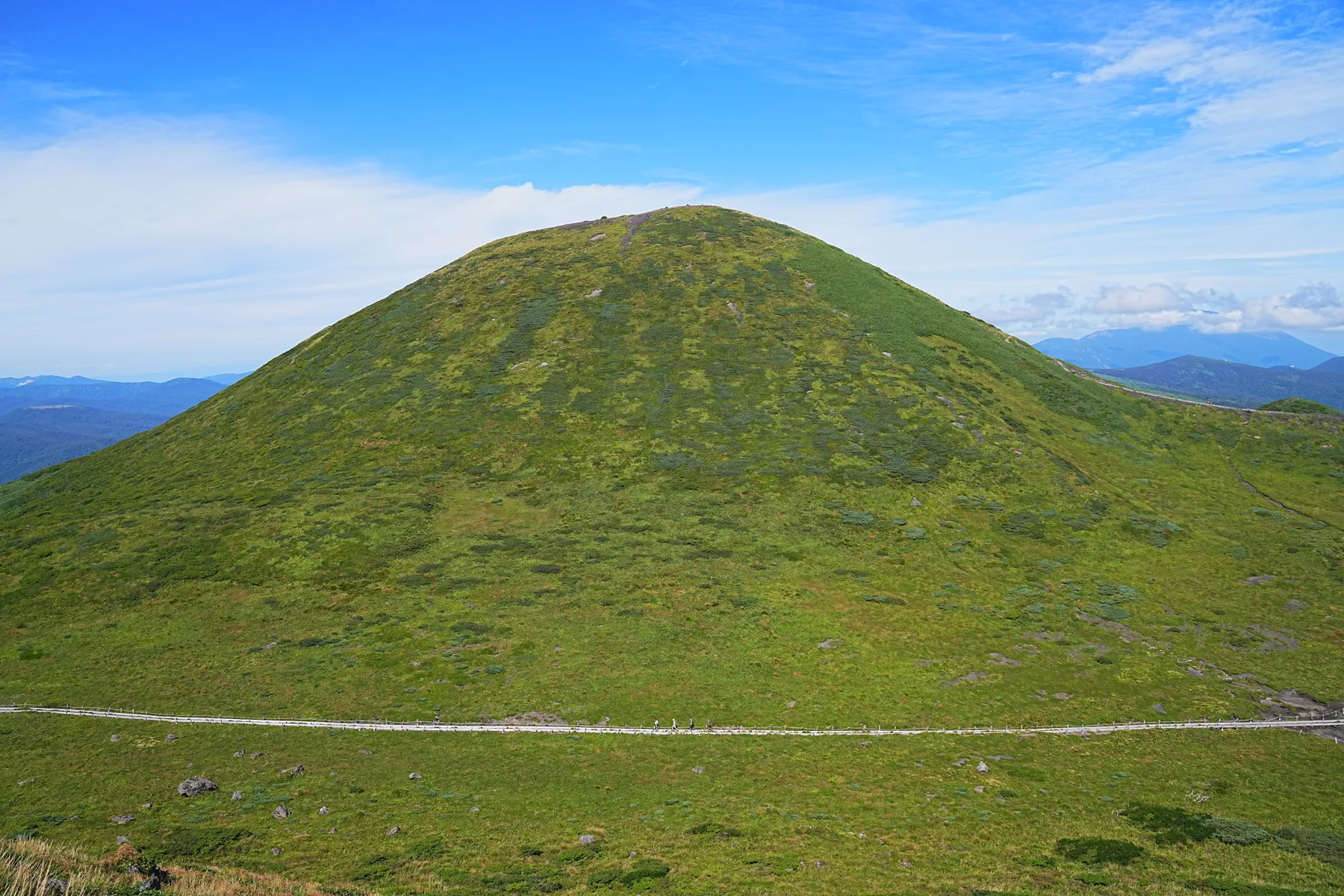 夏の終わりの秋田駒ヶ岳をのんびり日帰り登山。