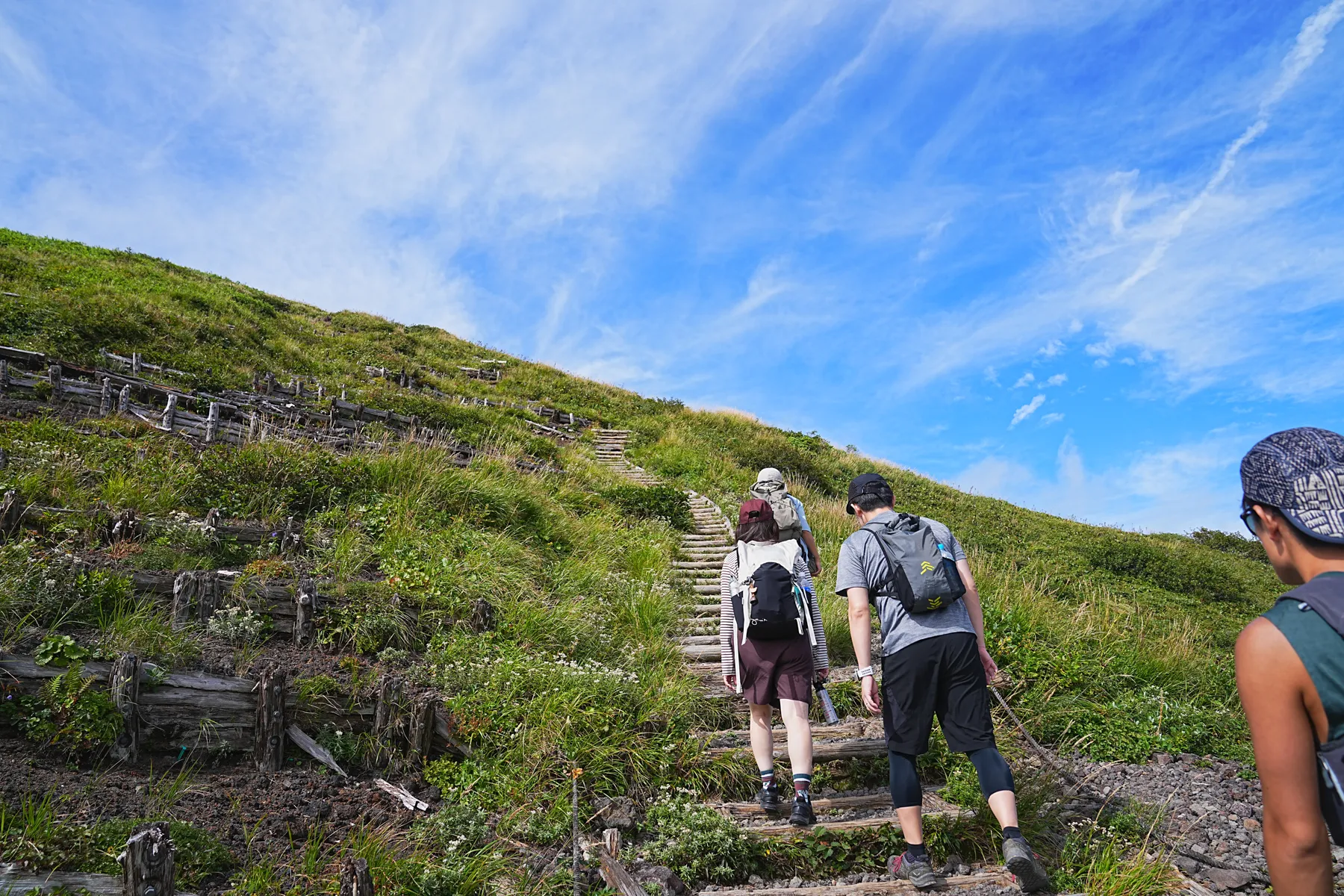 夏の終わりの秋田駒ヶ岳をのんびり日帰り登山。