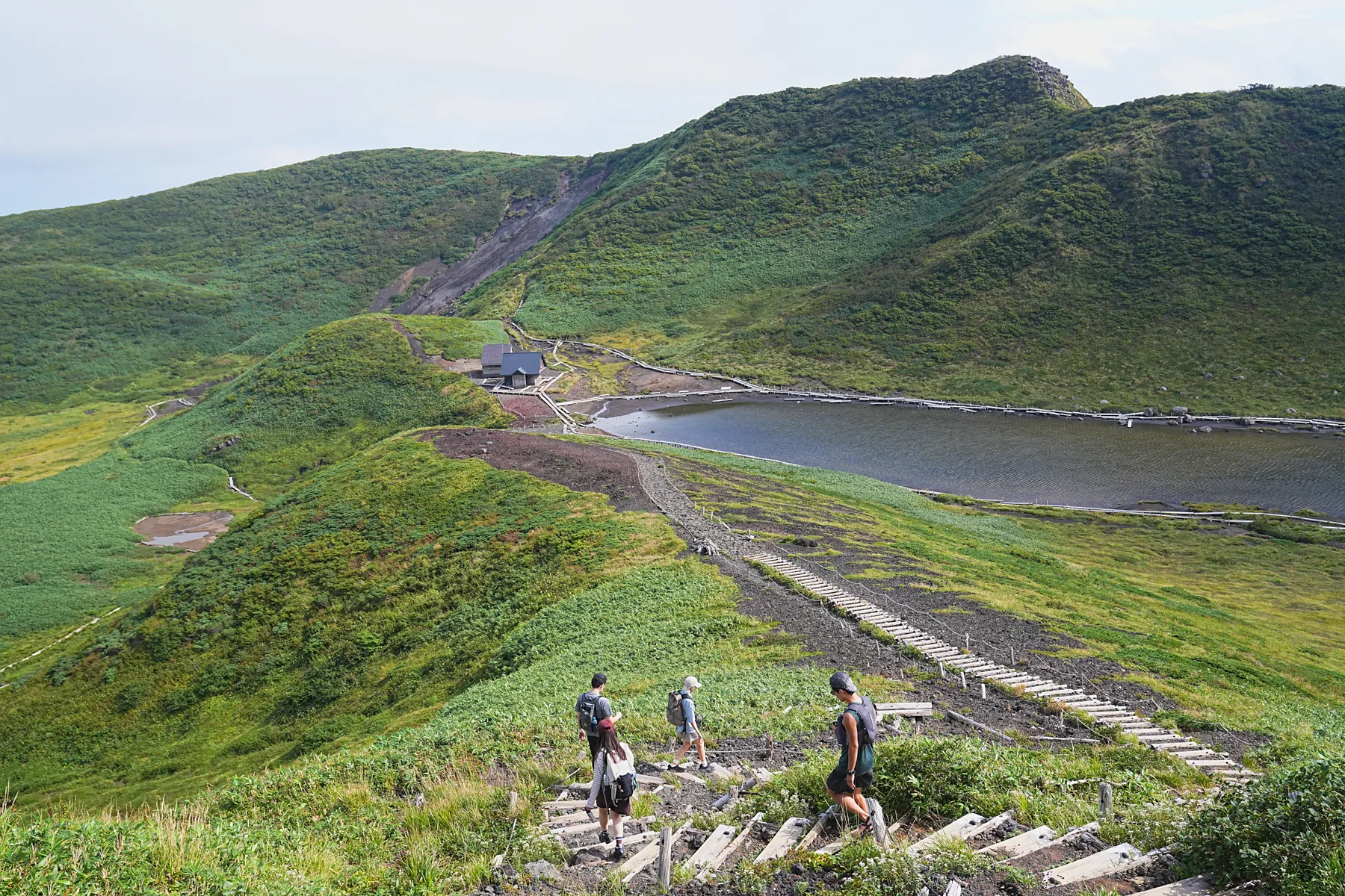 夏の終わりの秋田駒ヶ岳をのんびり日帰り登山。