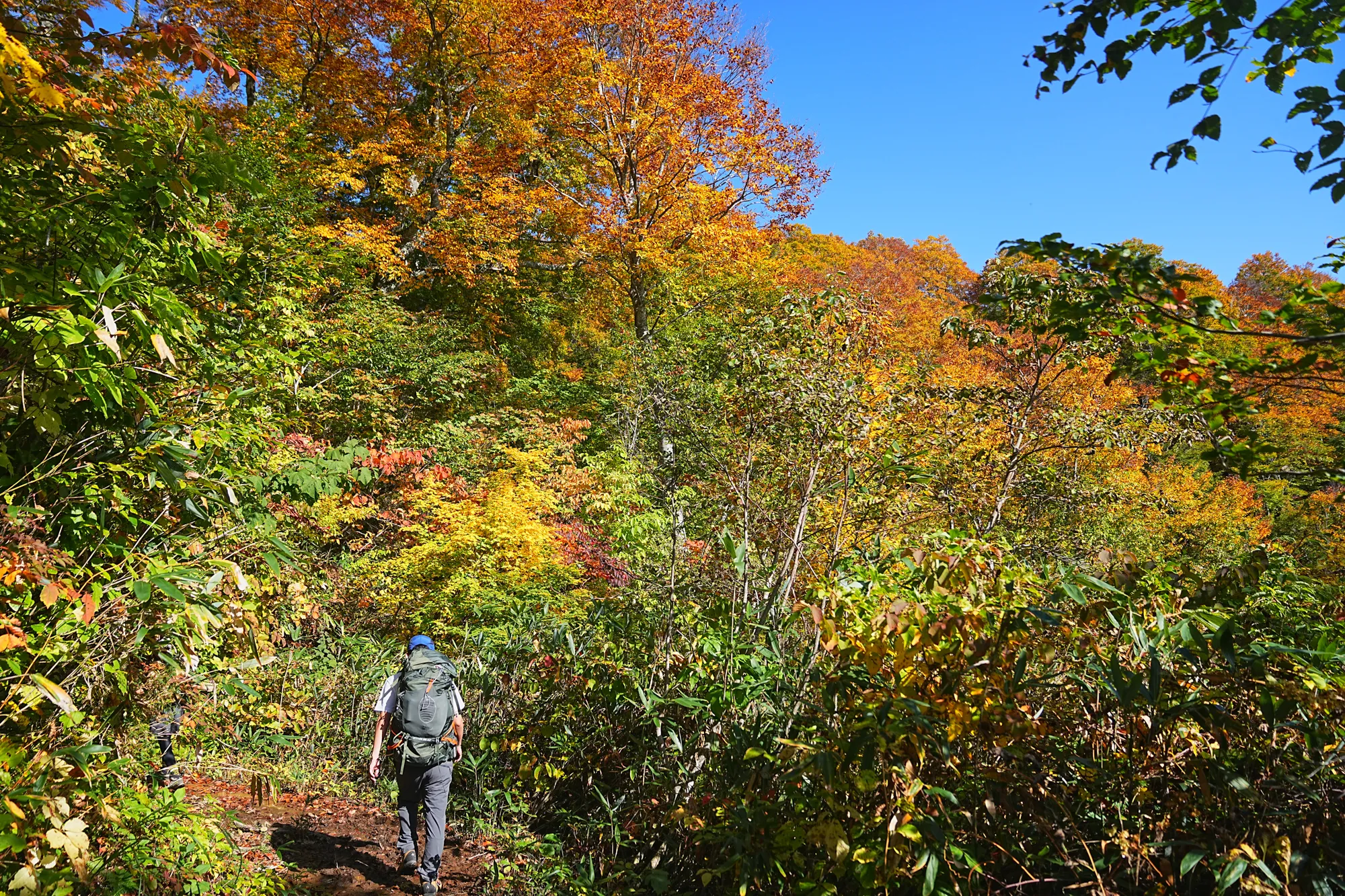 紅葉がピークの雨飾山登山&雨飾荘にお泊まりレポート。