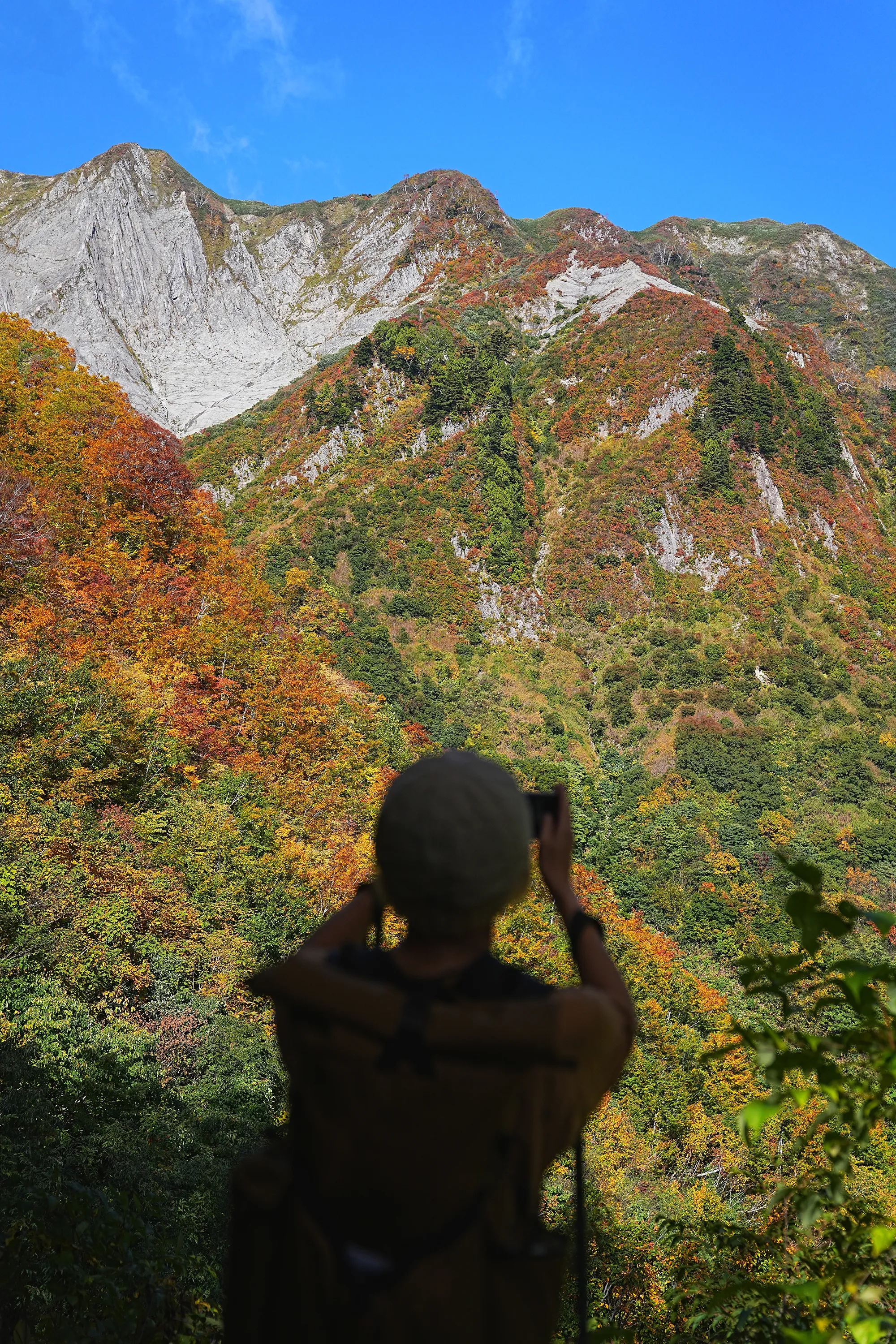 紅葉がピークの雨飾山登山&雨飾荘にお泊まりレポート。