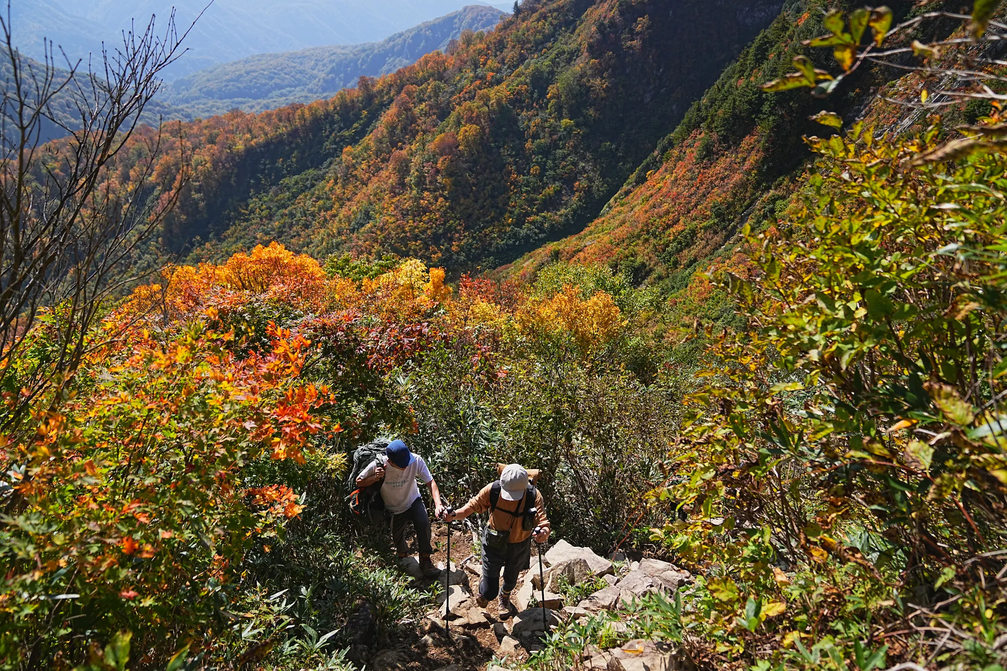 紅葉がピークの雨飾山登山&雨飾荘にお泊まりレポート。