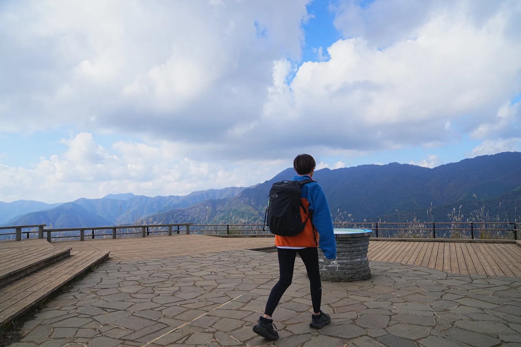 秋の足和田山。紅葉ハイキング