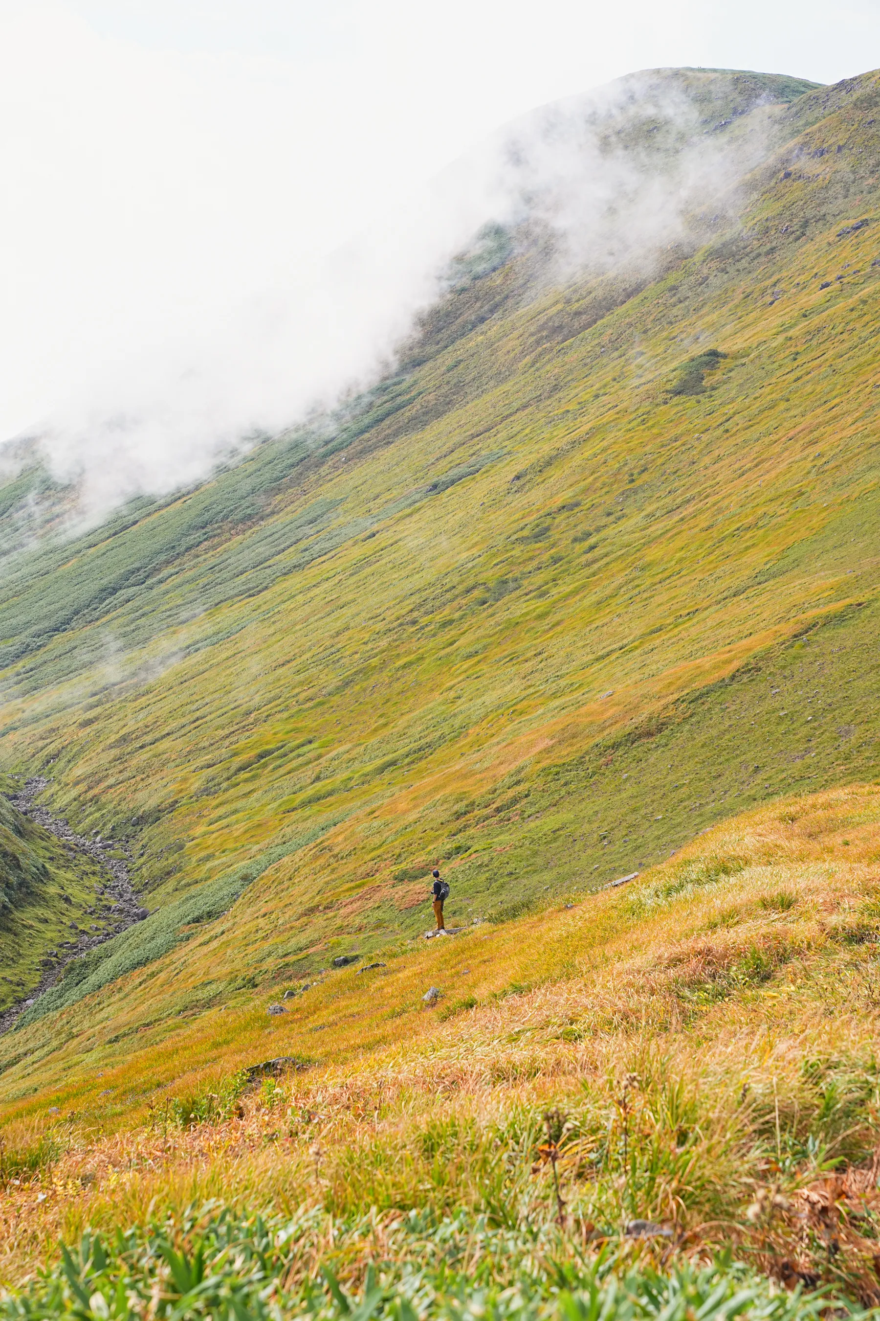 紅葉の鳥海山登山