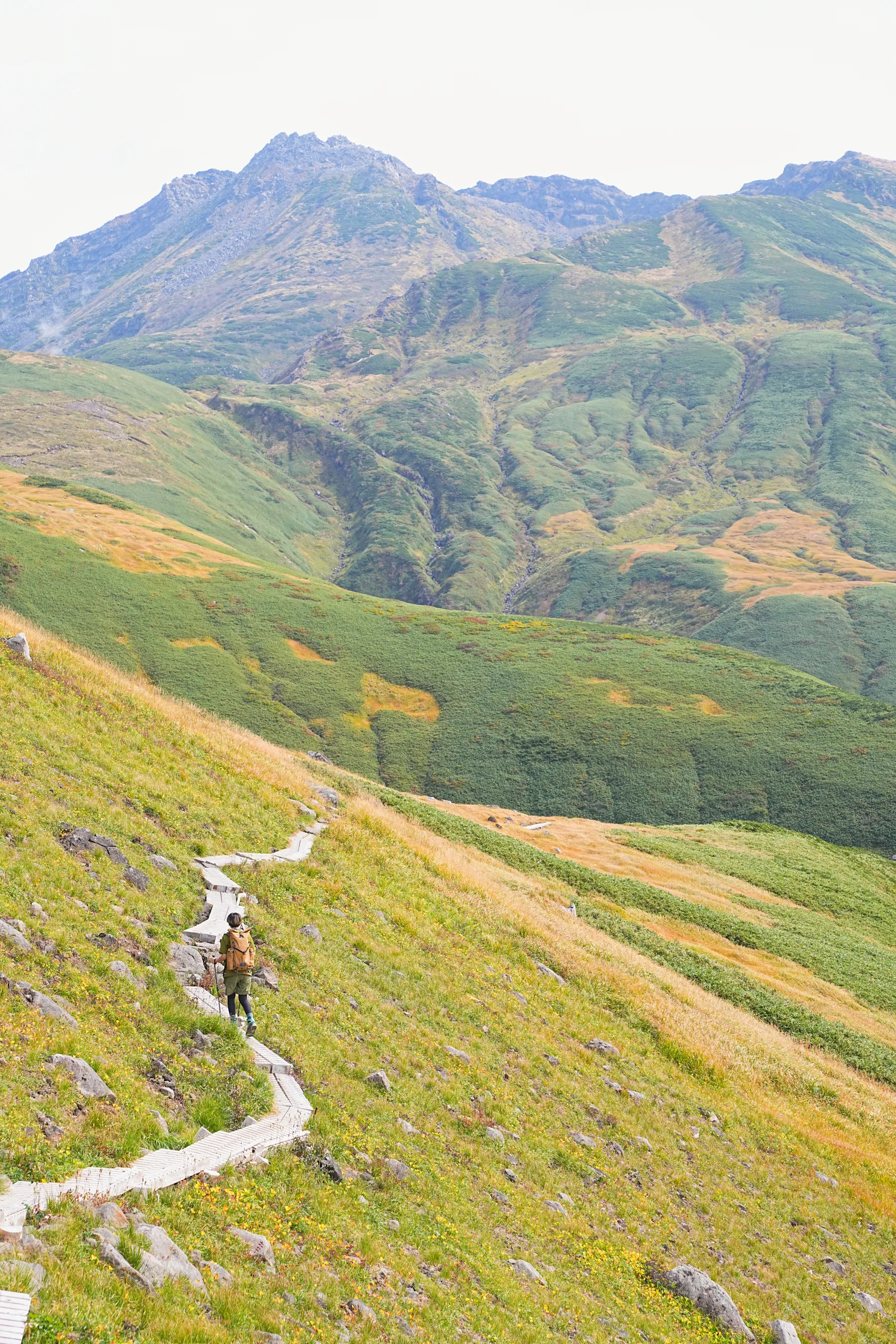 紅葉の鳥海山登山