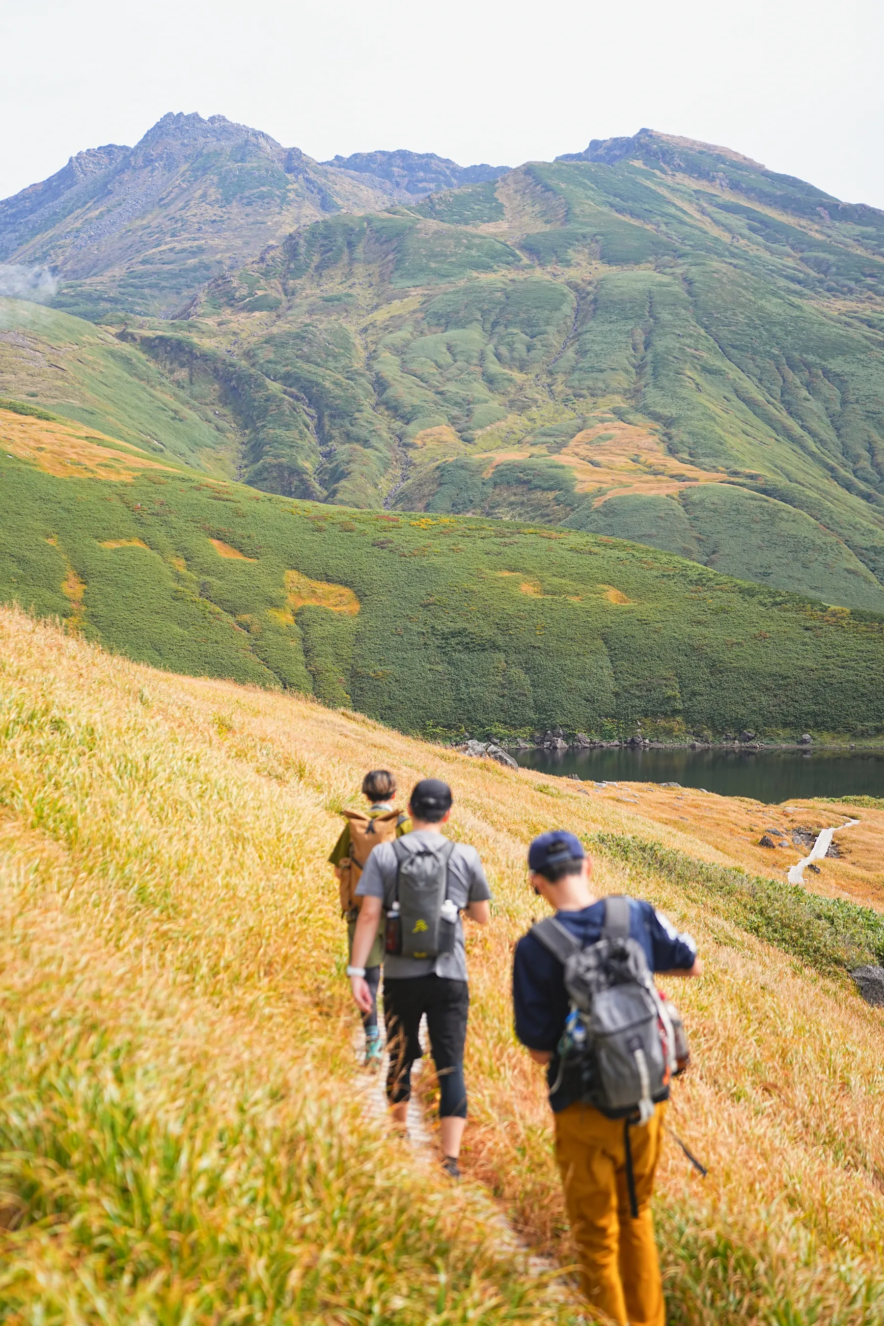 紅葉の鳥海山登山