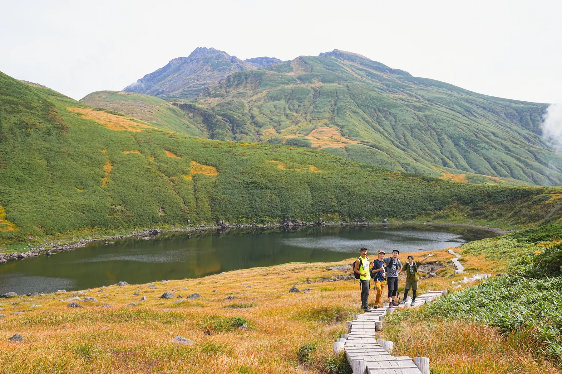 紅葉の鳥海山登山