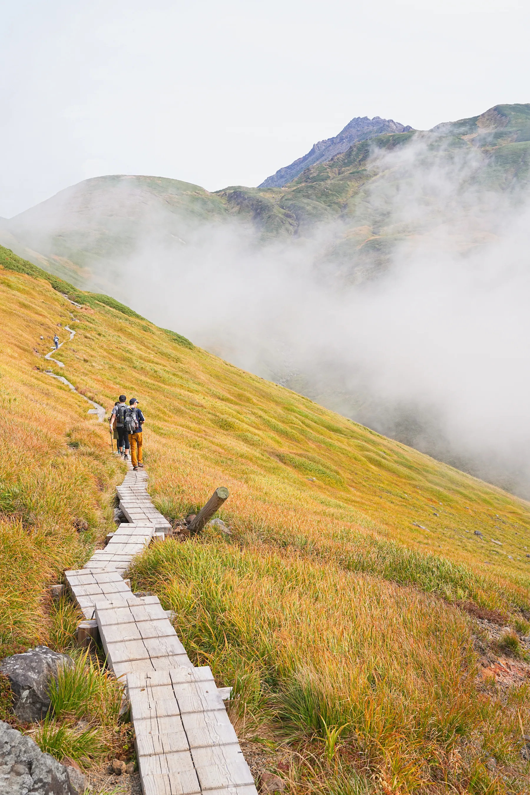 紅葉の鳥海山登山