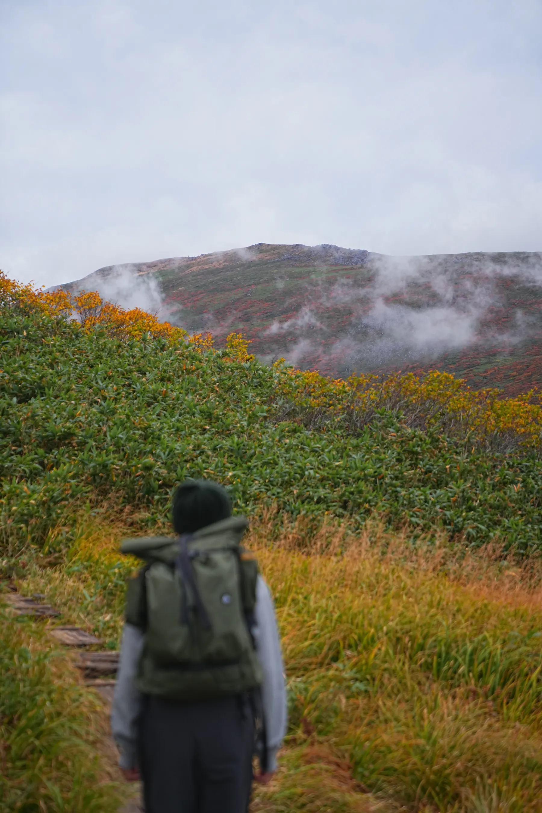 紅葉の月山へ 日帰り紅葉登山