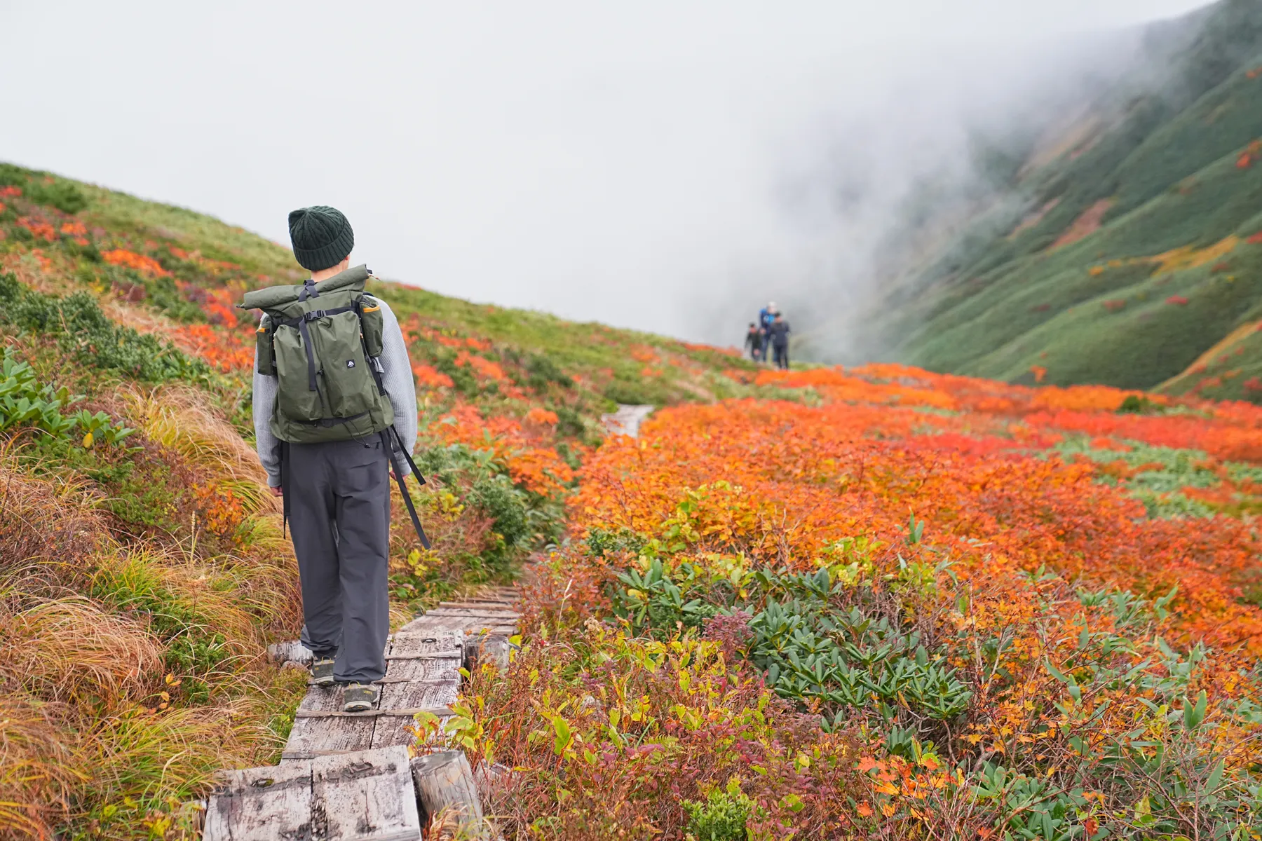 紅葉の月山へ 日帰り紅葉登山