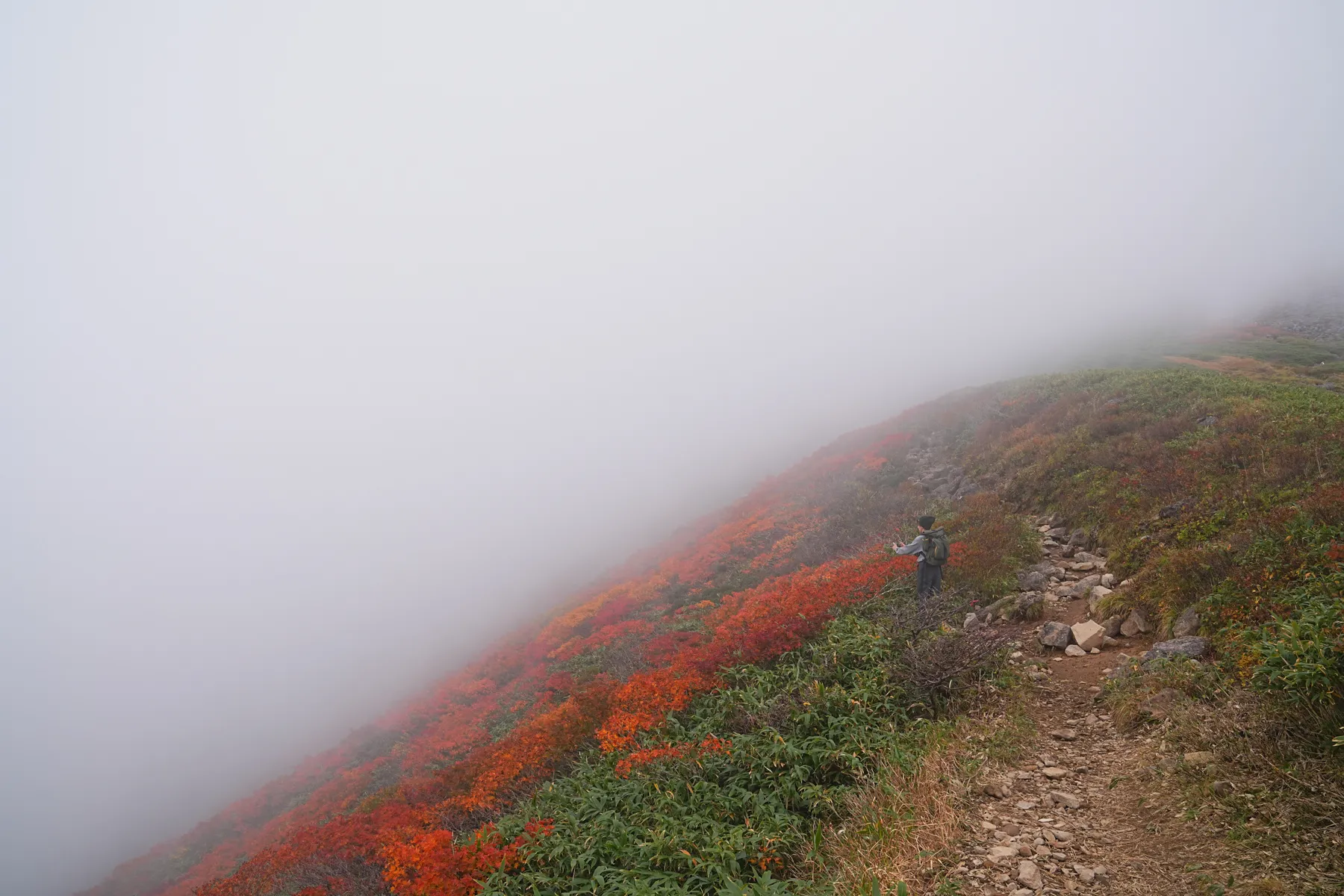 紅葉の月山へ 日帰り紅葉登山