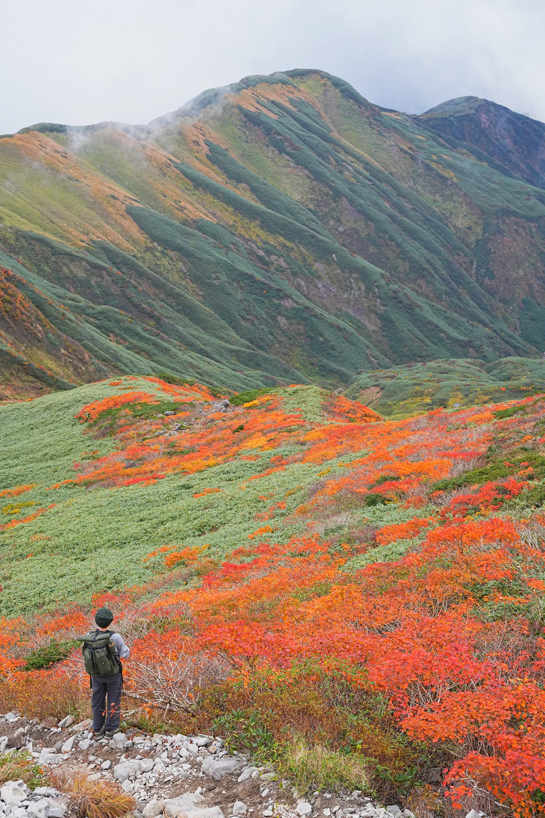 紅葉の月山へ 日帰り紅葉登山