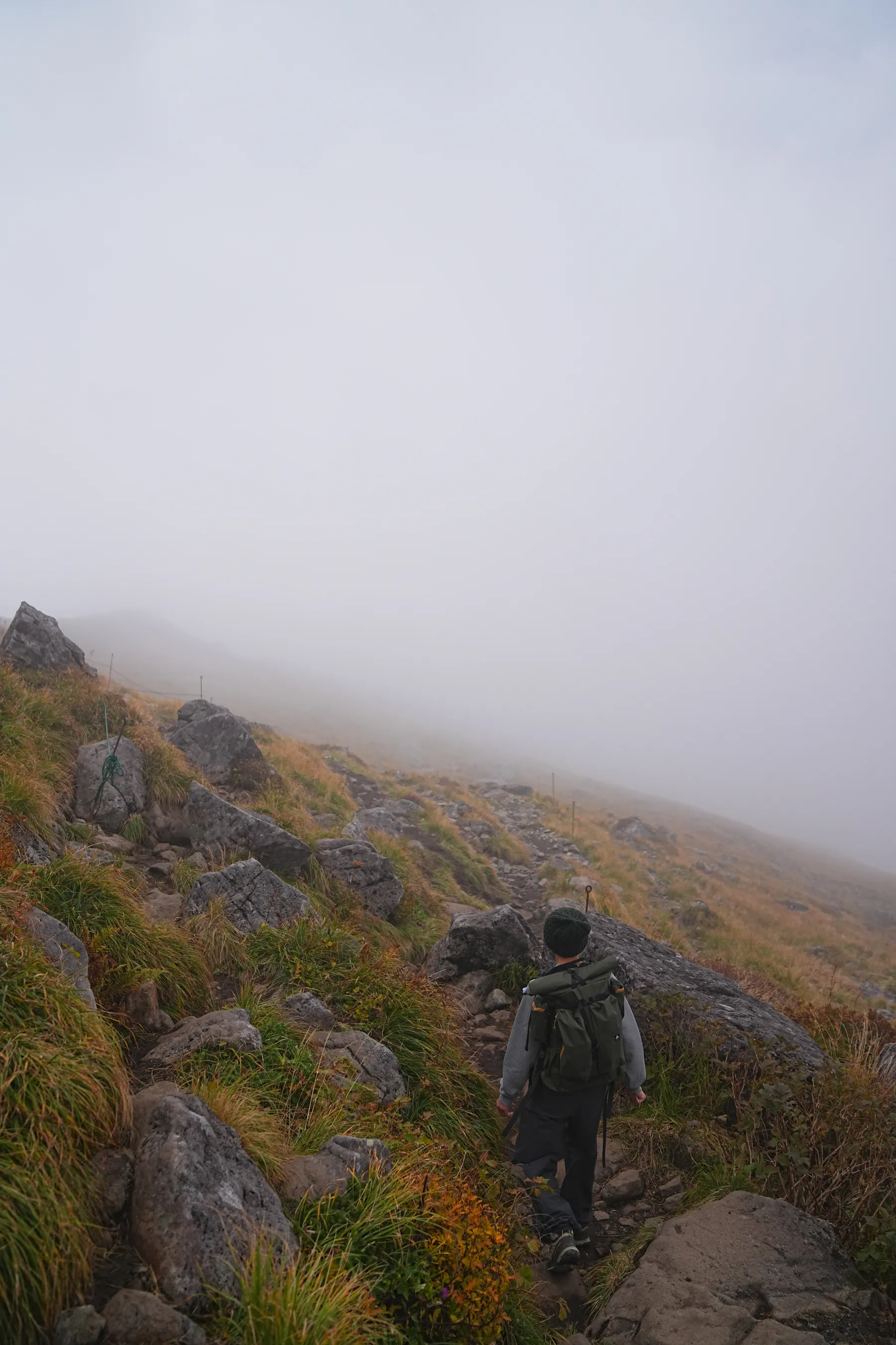 紅葉の月山へ 日帰り紅葉登山