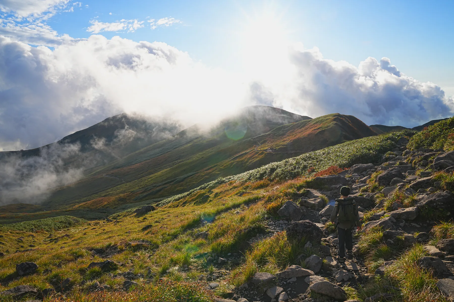 紅葉の月山へ 日帰り紅葉登山