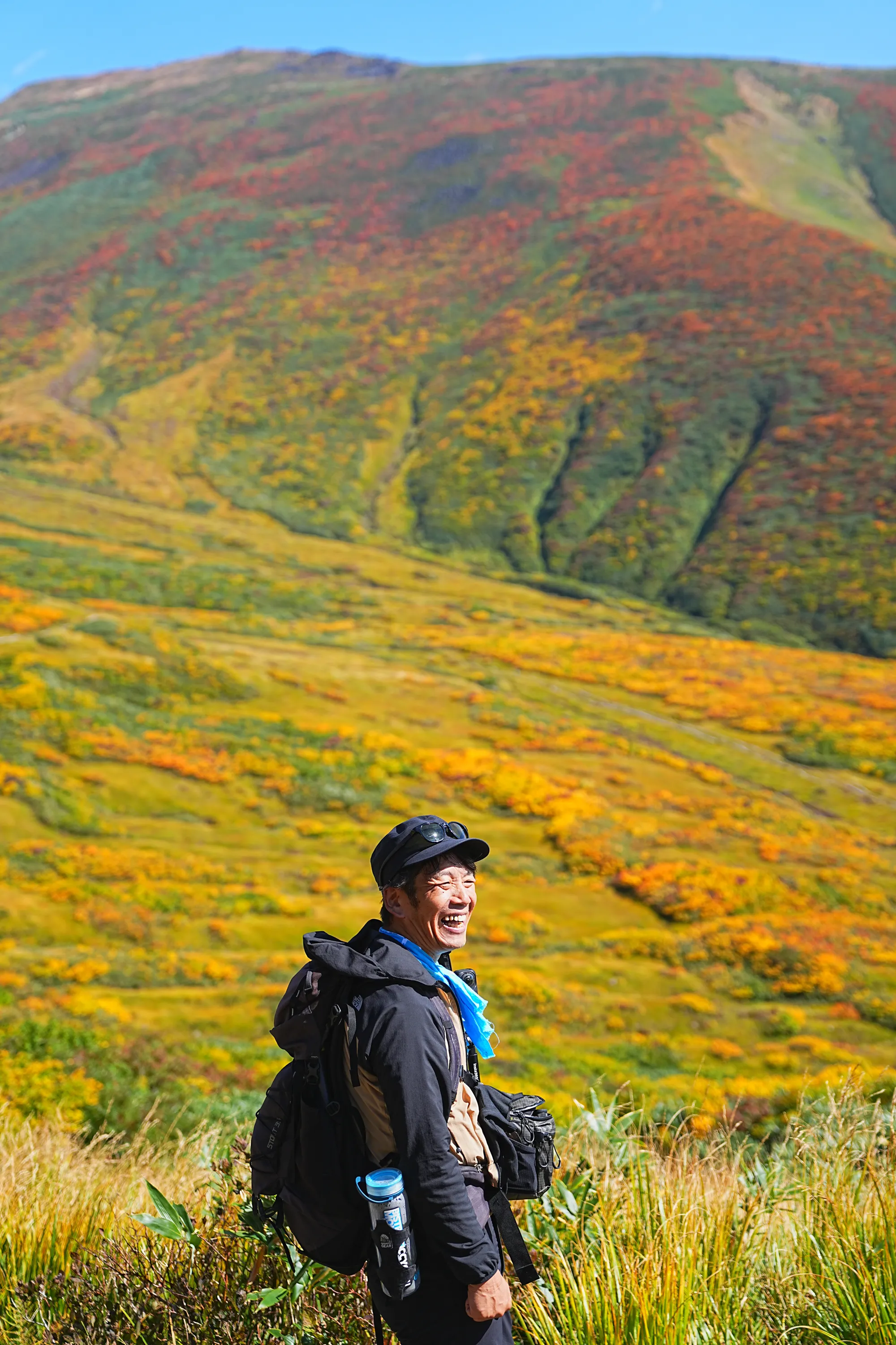 紅葉に染まる名峰・月山。2025年紅葉状況レポート。