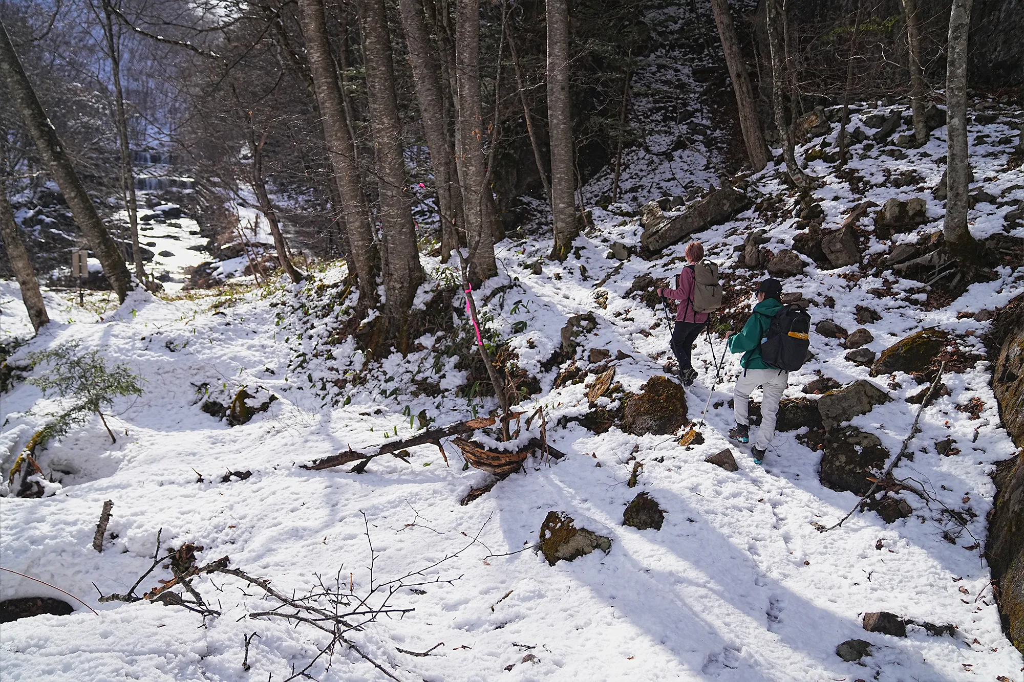 奥鬼怒の秘湯「八丁湯」へ。 冬の秘湯ハイキング。