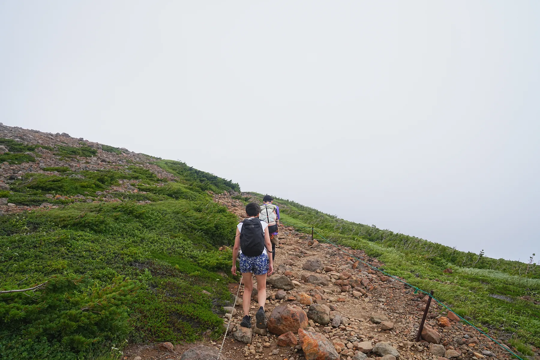 一切経山と東吾妻山ぐるっと登山