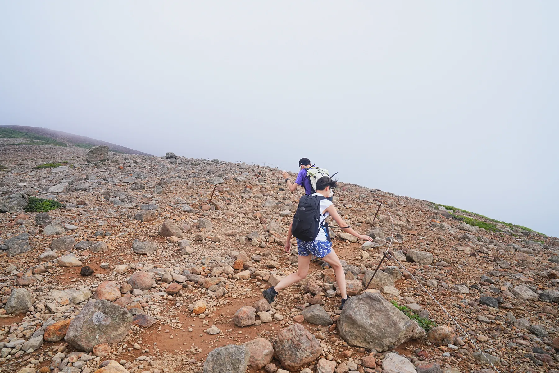 一切経山と東吾妻山ぐるっと登山