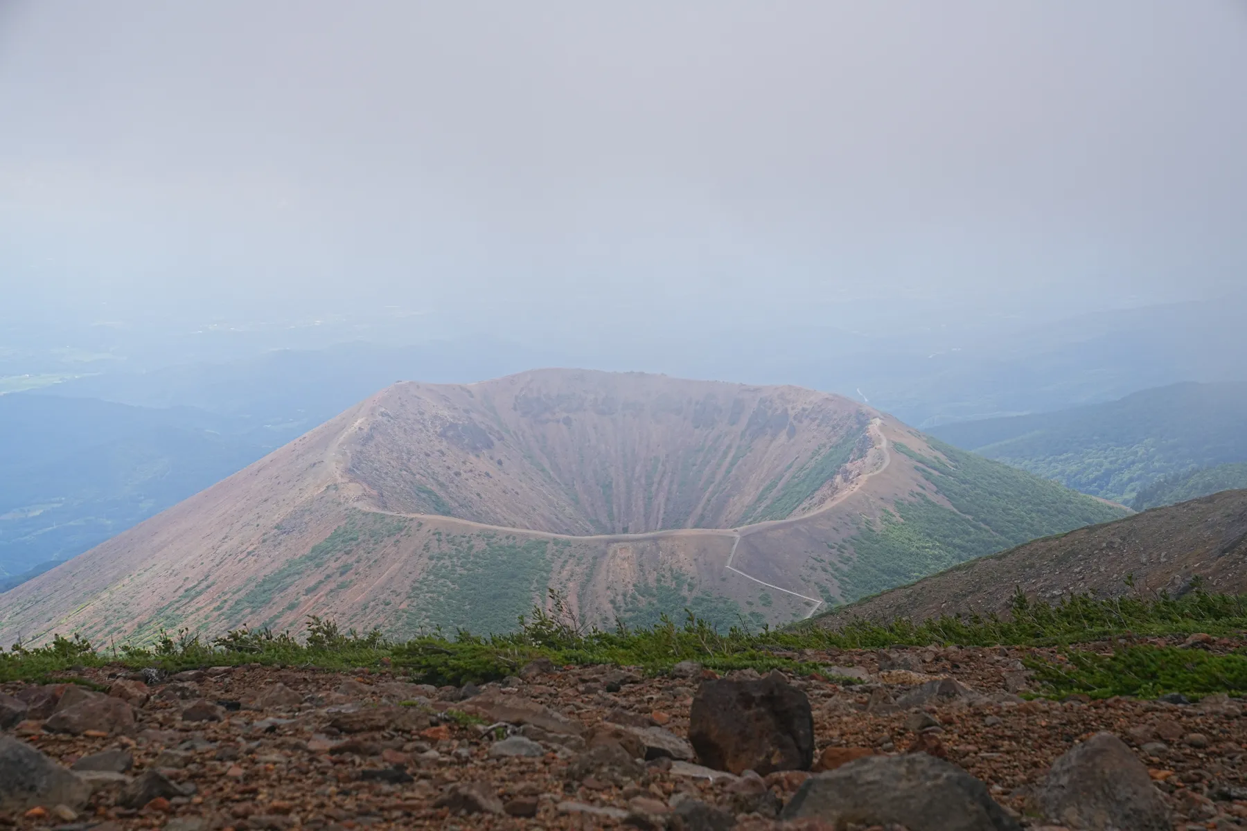 一切経山と東吾妻山ぐるっと登山