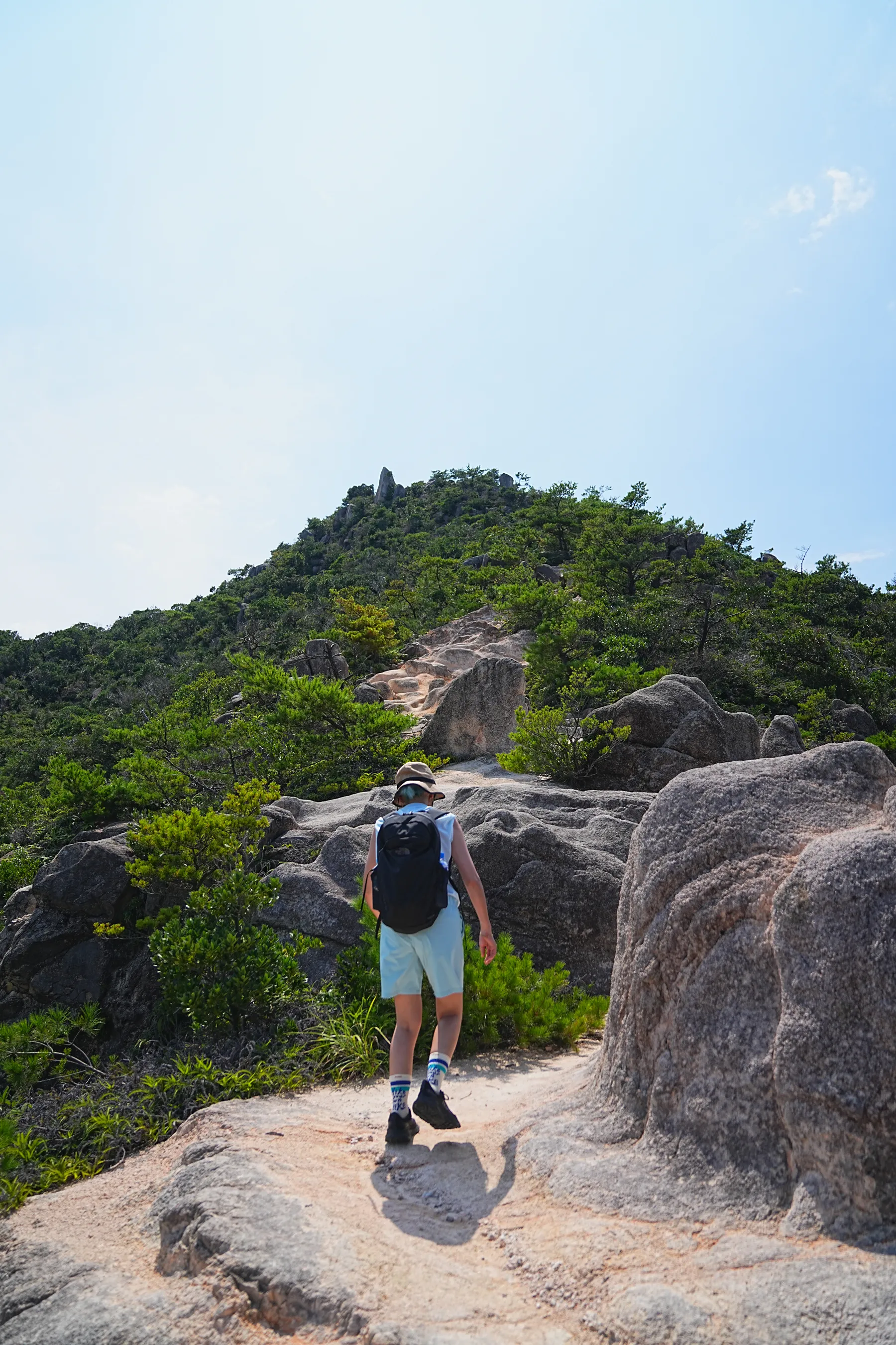 糸島の驚きの絶景！糸島ブルーの立石山ハイキング！