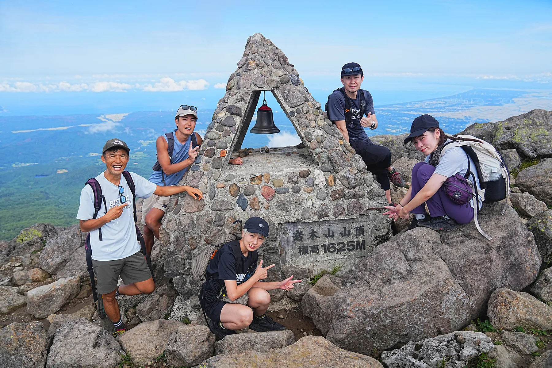 嶽温泉に泊まって夏の終わりの岩木山をのんびり日帰り登山。