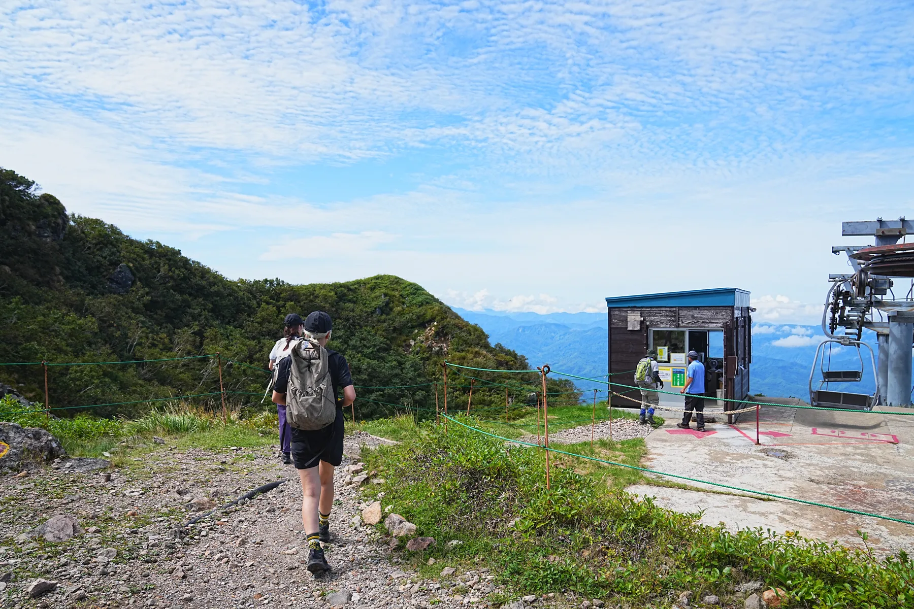 嶽温泉に泊まって夏の終わりの岩木山をのんびり日帰り登山。