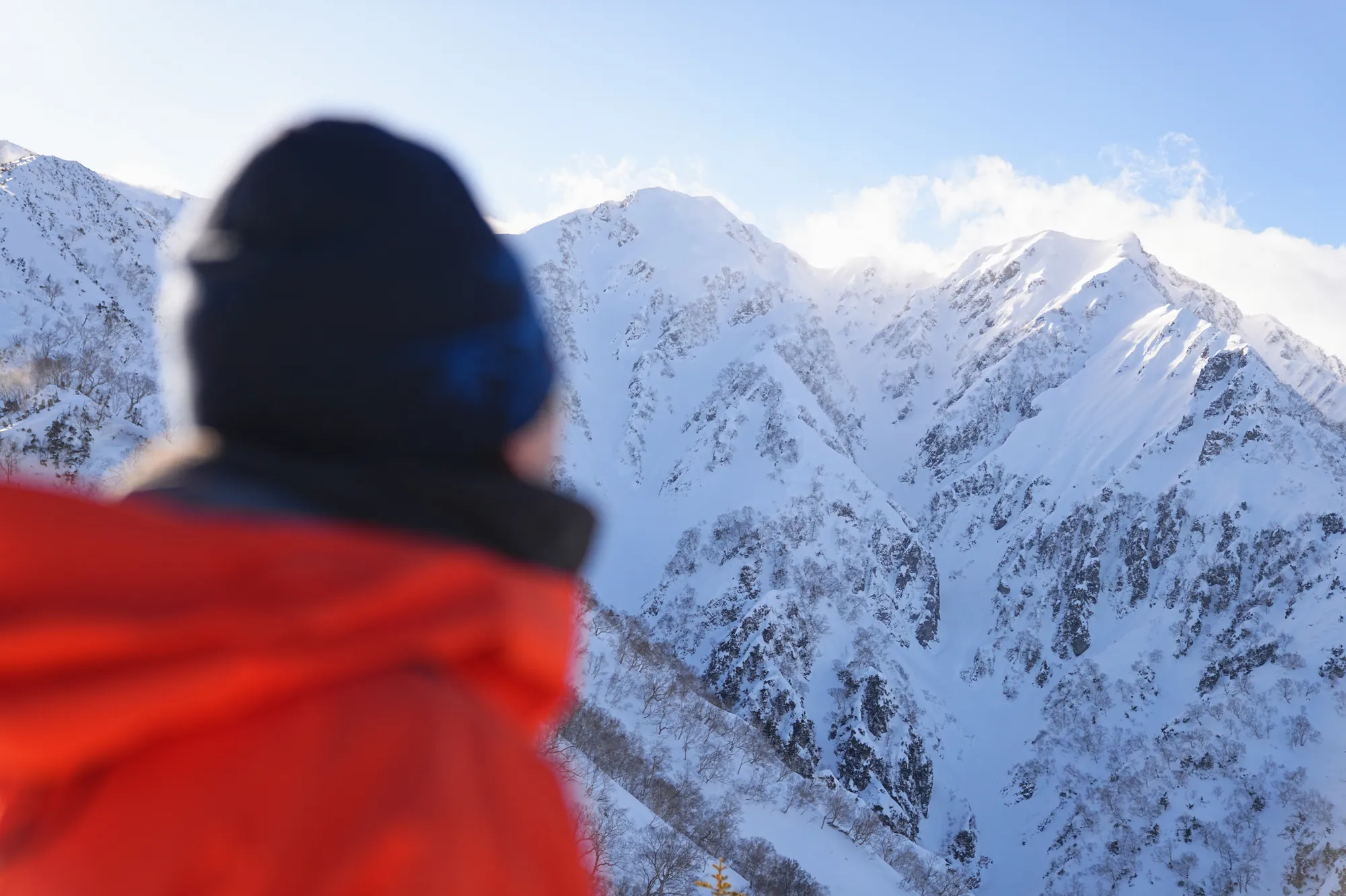 爺ヶ岳の冬季バリエーション「東尾根」で雪上テント泊！
