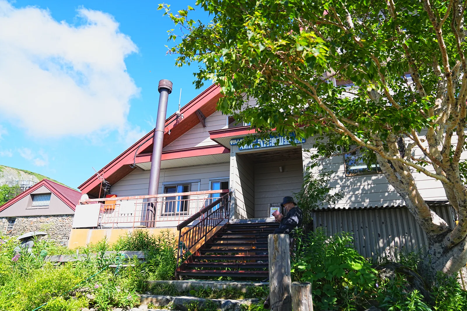 憧れの北アルプスの唐松岳を山小屋泊で行く。天空の池「八方池」と絶景の白馬三山。