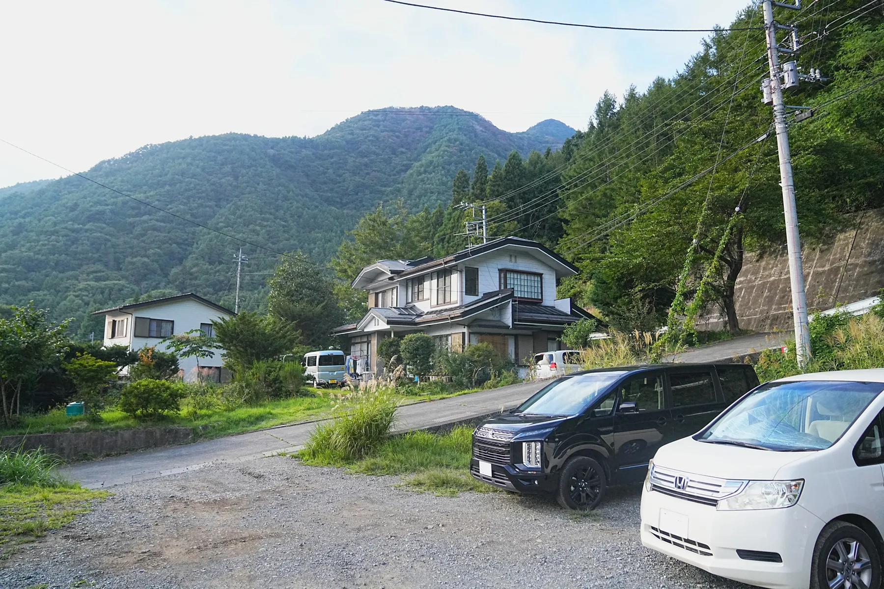 絶景の夕焼けの富士山を眺める登山。富士山外輪・毛無山。