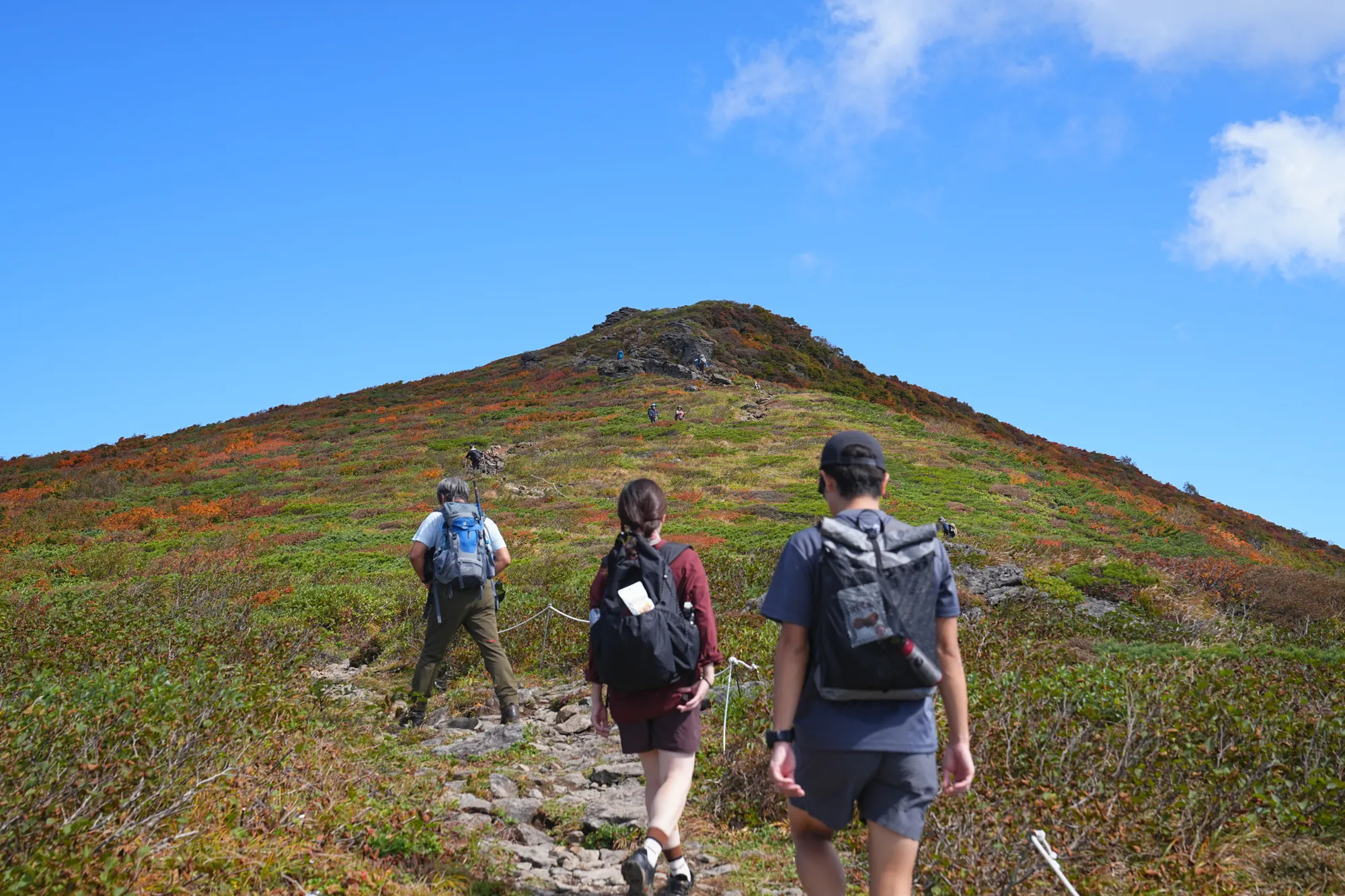 紅葉に燃える栗駒山。2025年紅葉状況レポート。