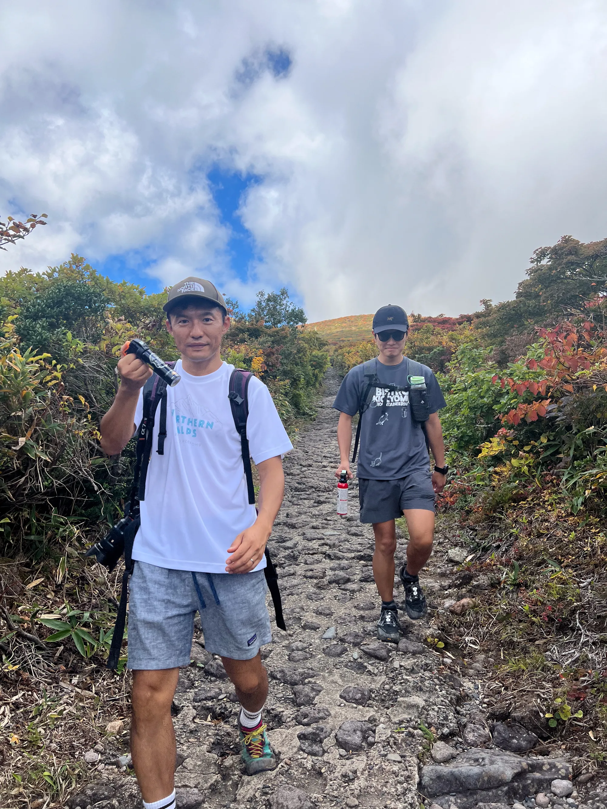 紅葉に燃える栗駒山。2025年紅葉状況レポート。
