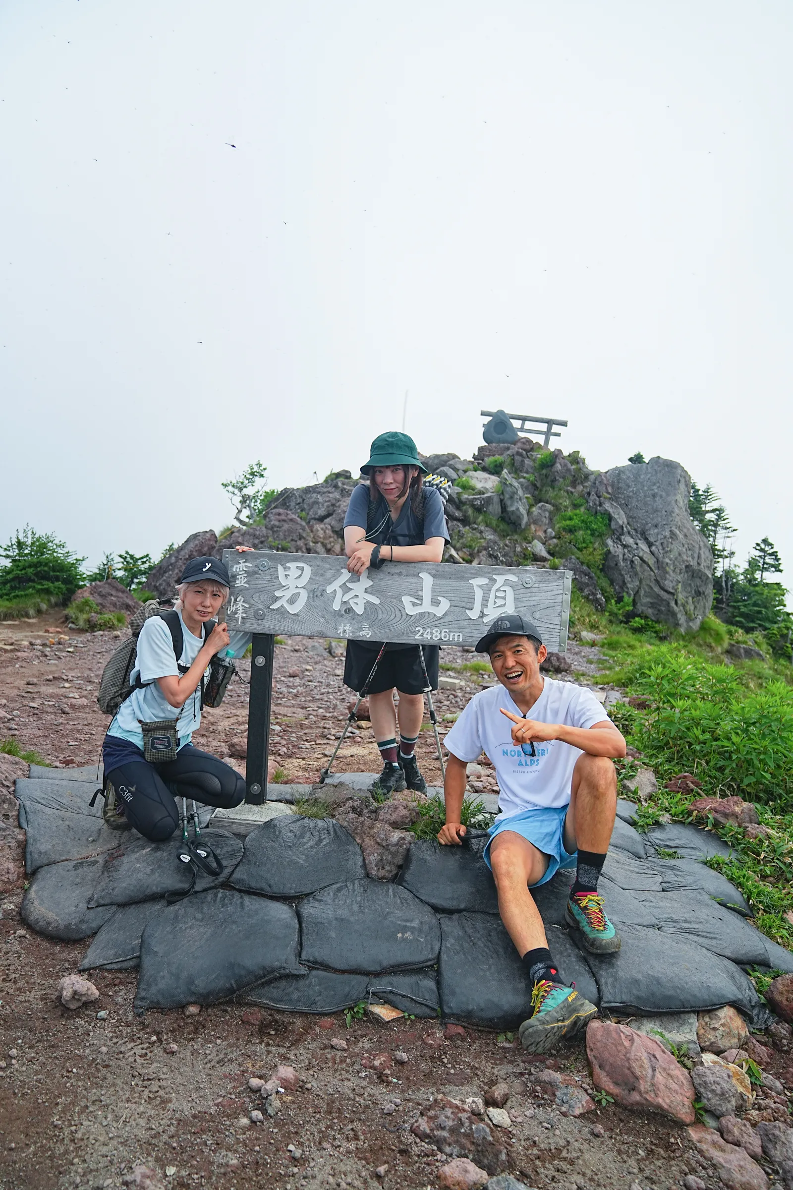 夏休みに登ろう！日光の百名山・男体山！