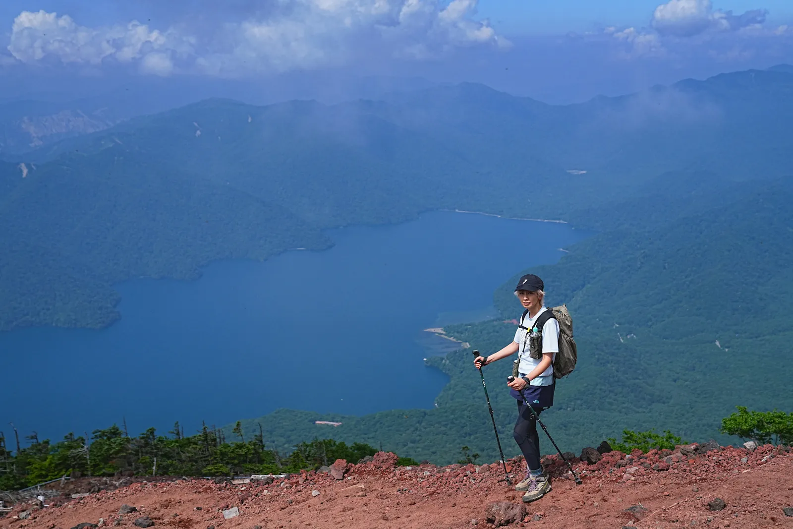 夏休みに登ろう！日光の百名山・男体山！