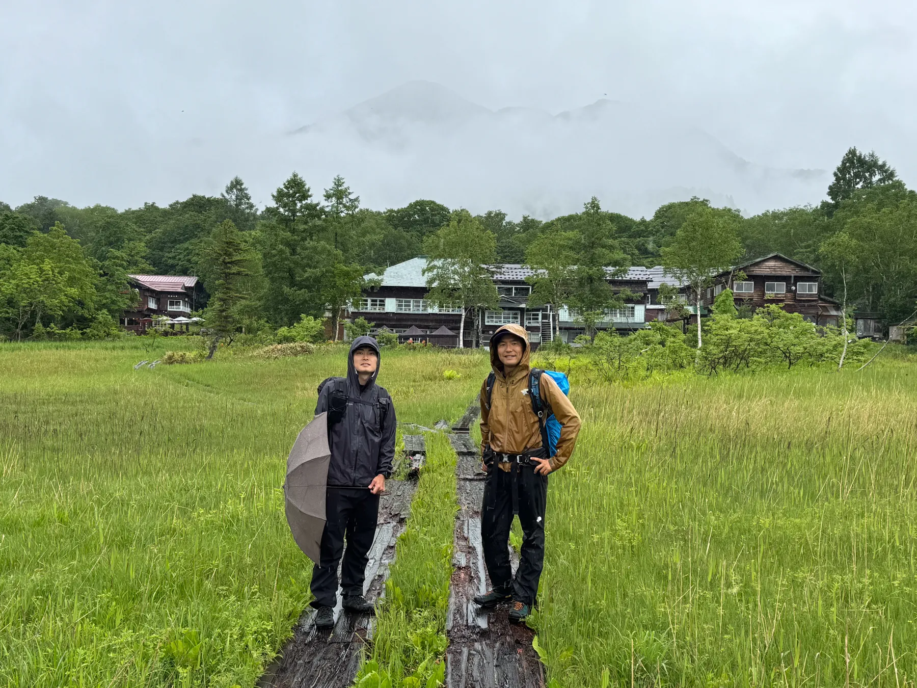 尾瀬・尾瀬小屋泊でお花ハイキング