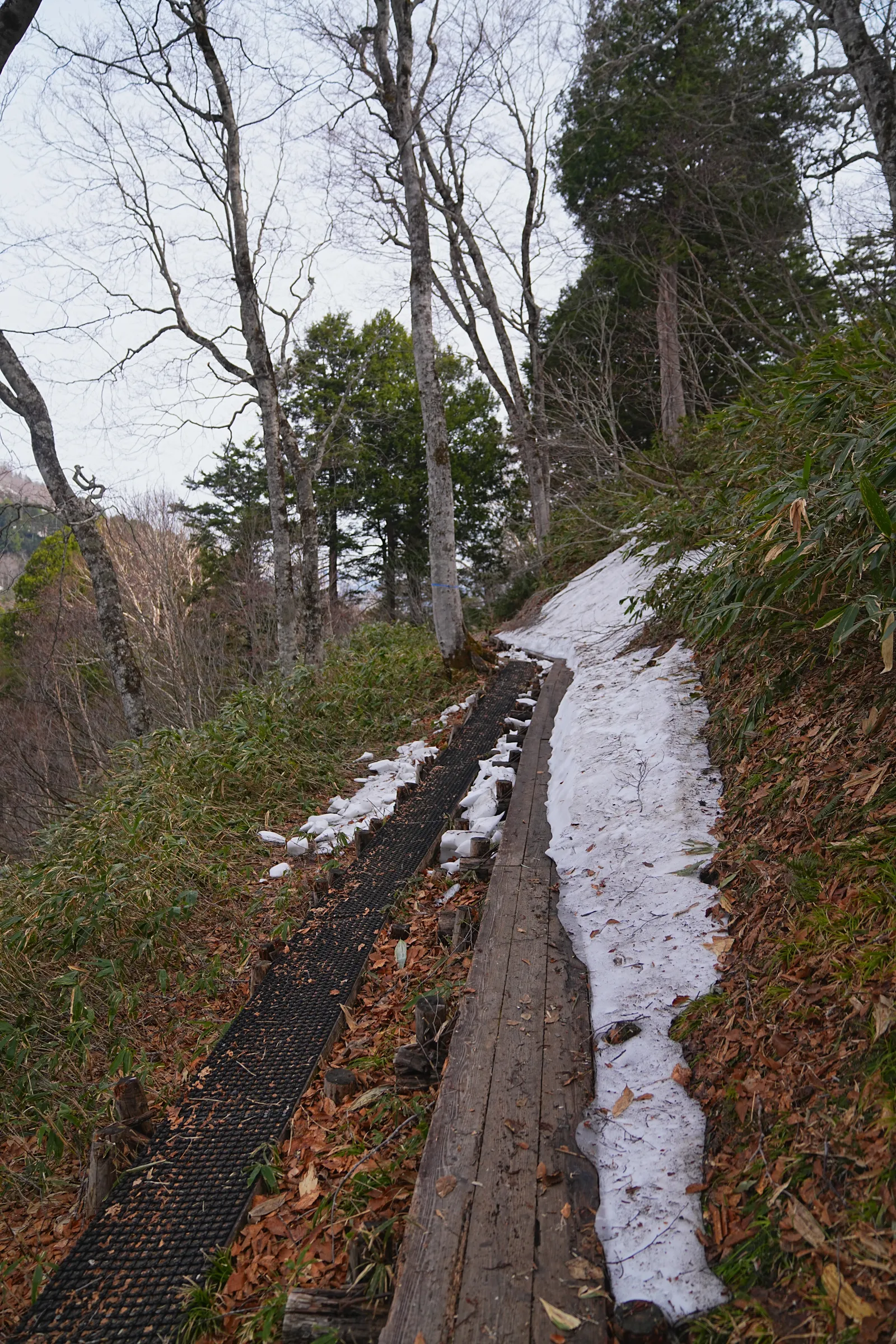 残雪の尾瀬・尾瀬小屋