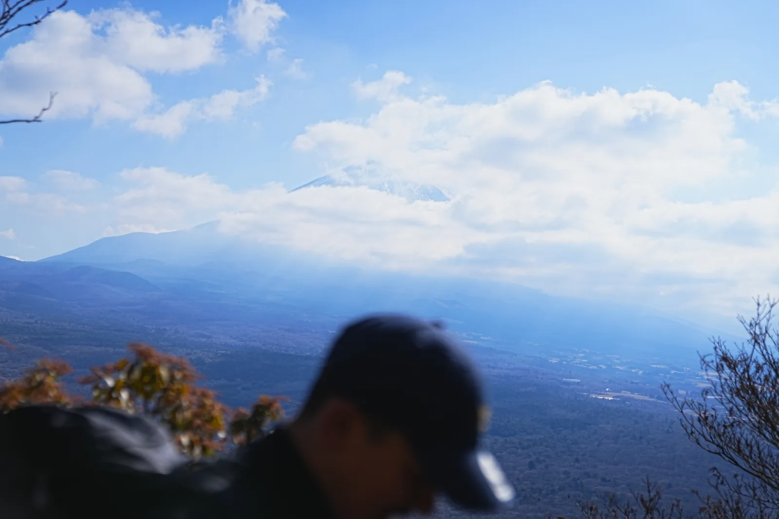 巨大な富士山を見に、山梨・竜ヶ岳へ