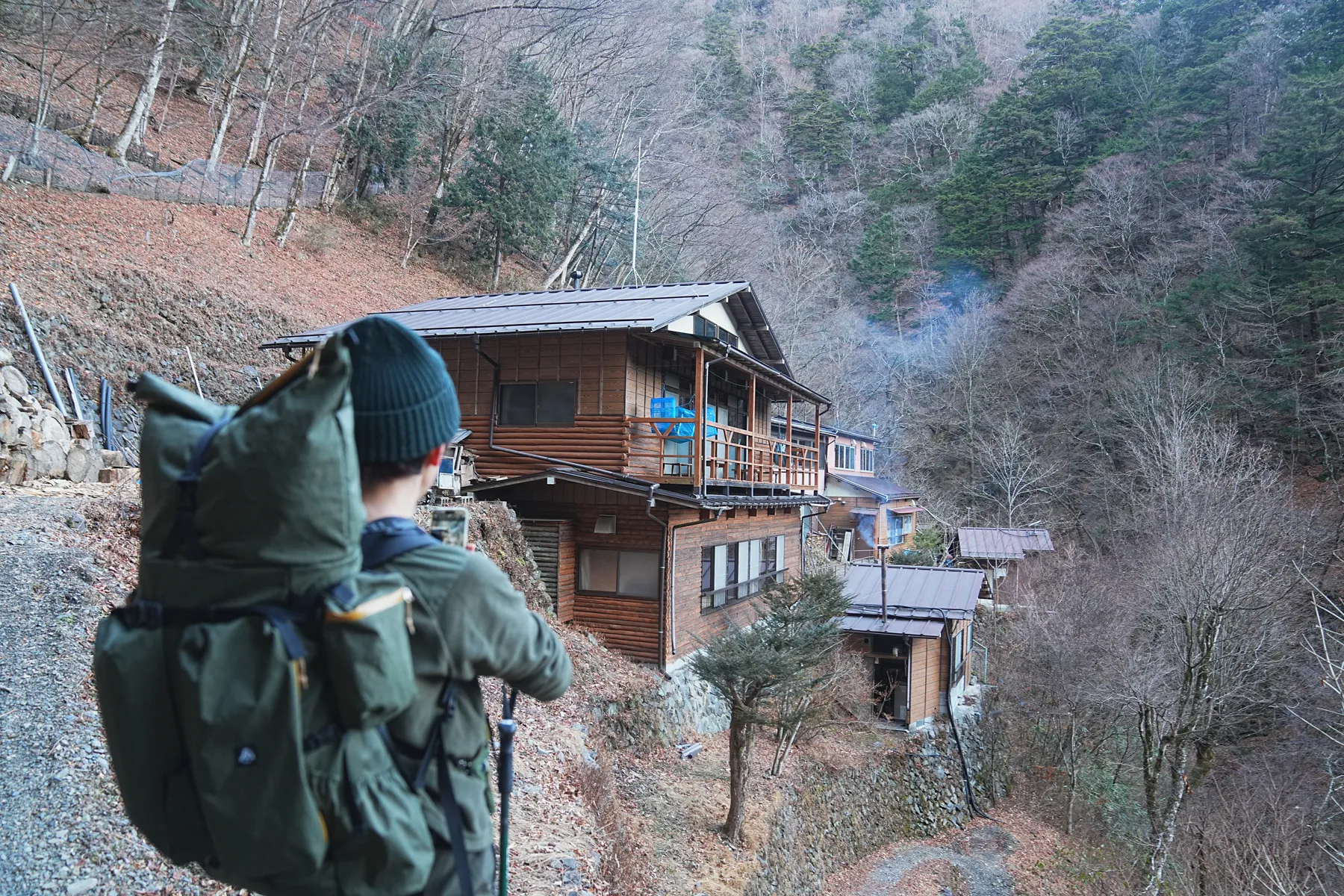 奥多摩の秘湯。三条の湯に泊まる山旅。