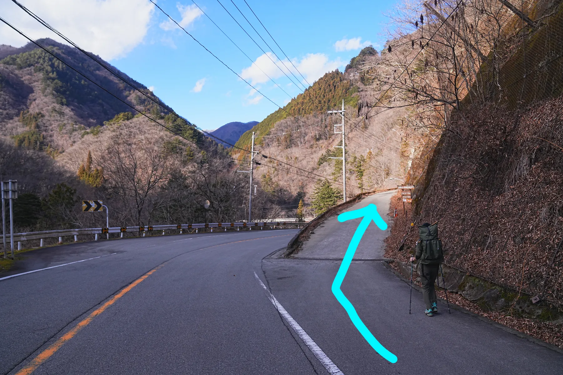 奥多摩の秘湯。三条の湯に泊まる山旅。