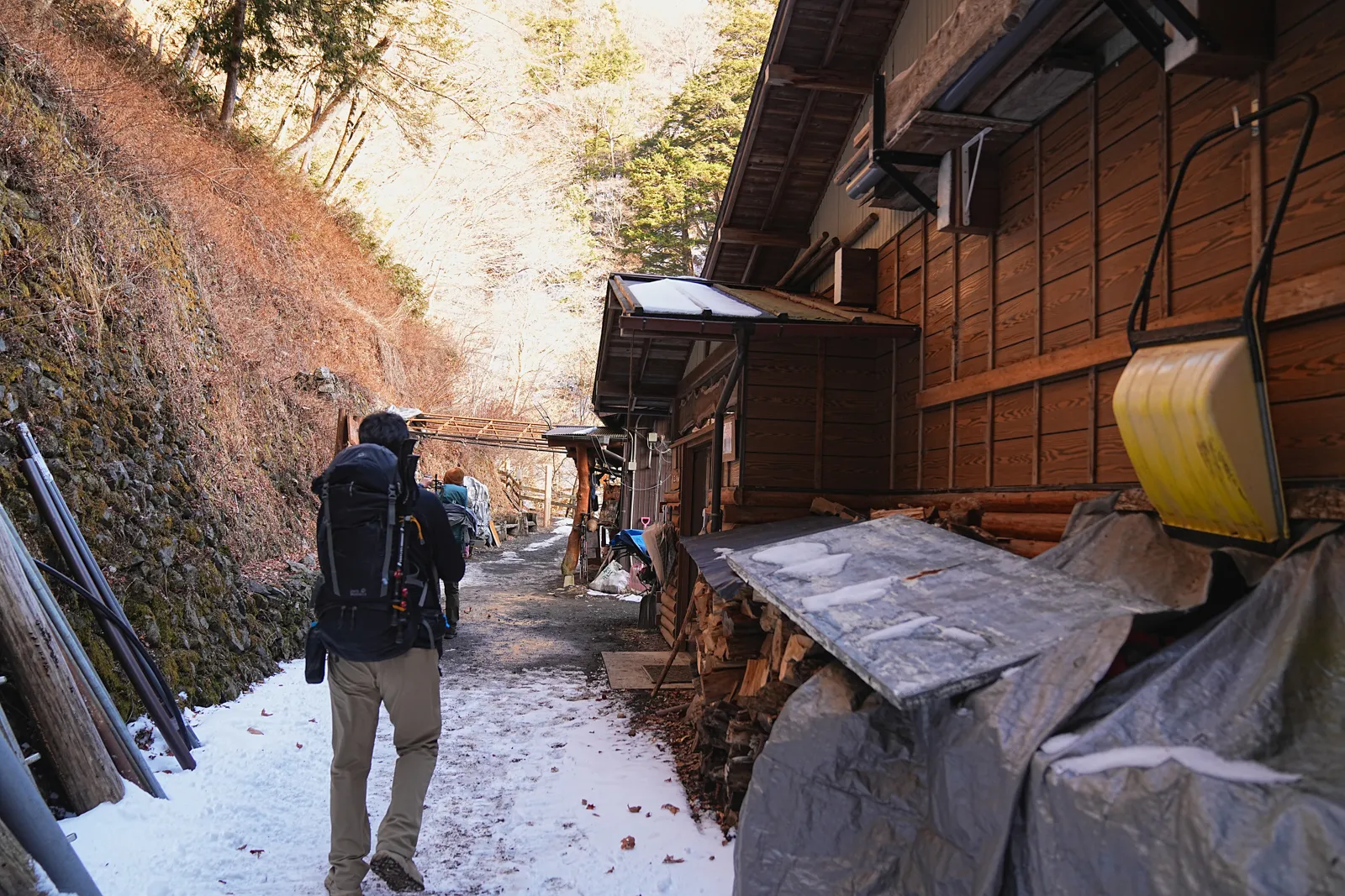 奥多摩の秘湯「三条の湯」へ。温泉の山旅。