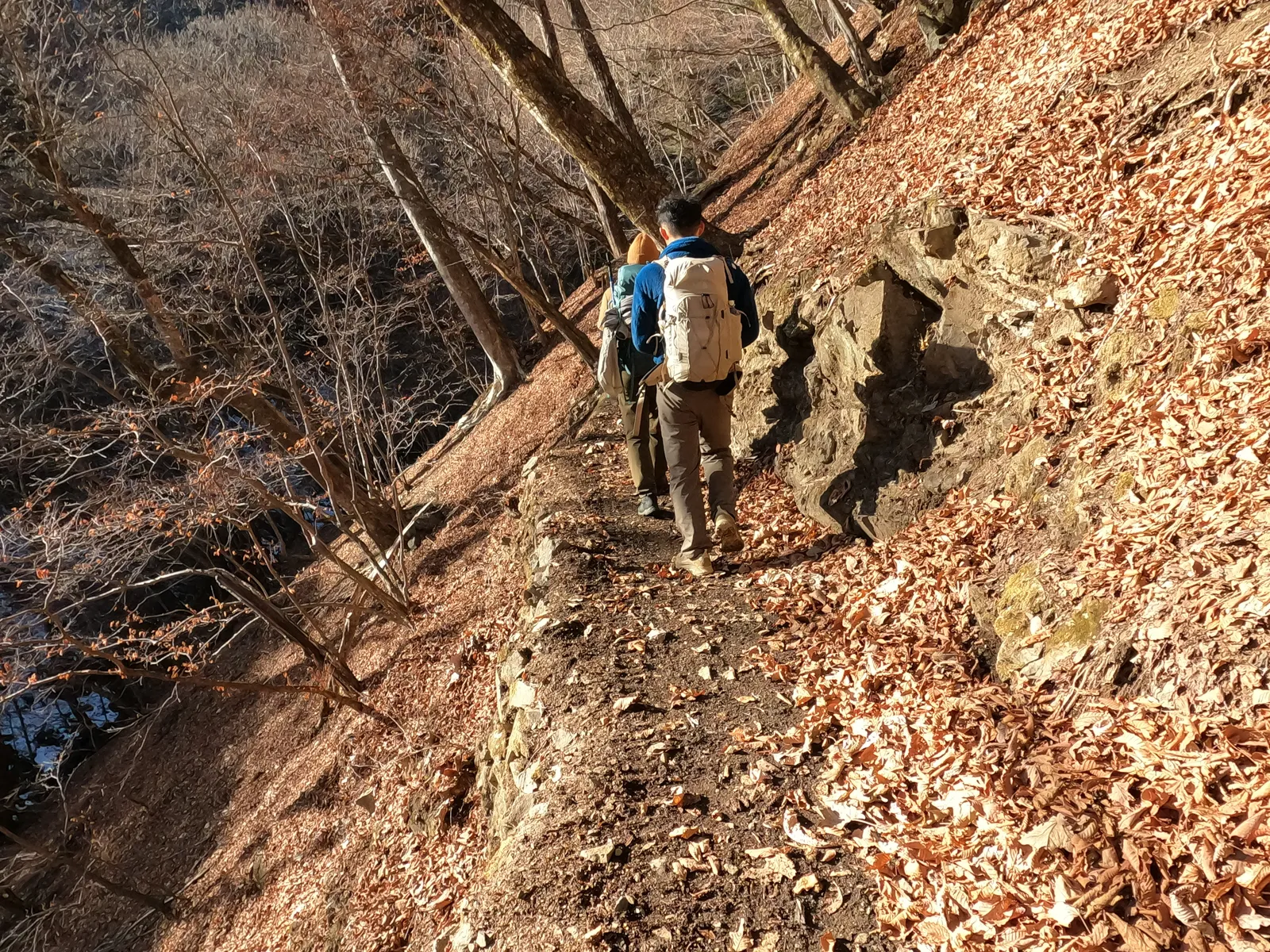 奥多摩の秘湯「三条の湯」へ。温泉の山旅。