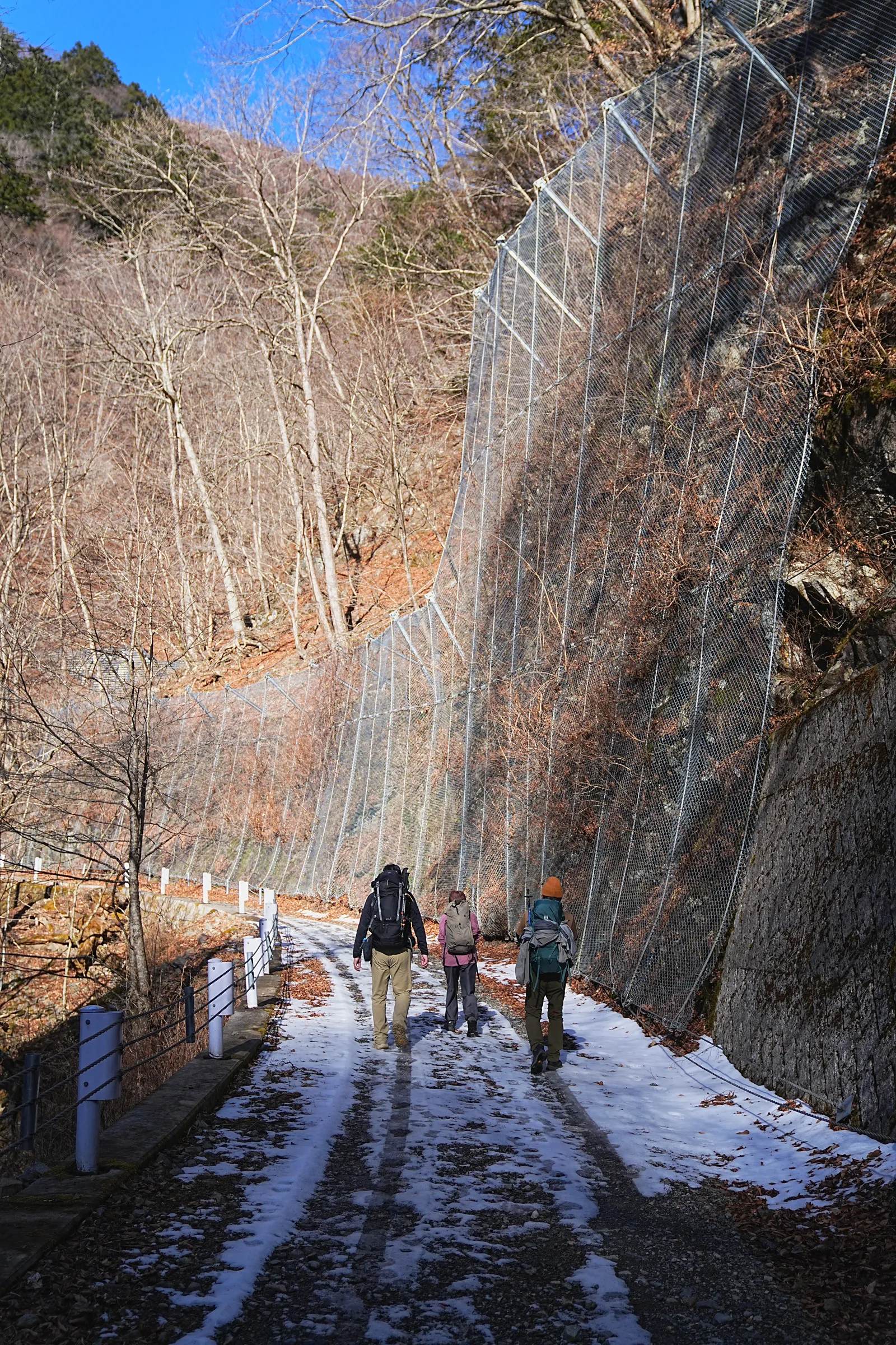 奥多摩の秘湯「三条の湯」へ。温泉の山旅。