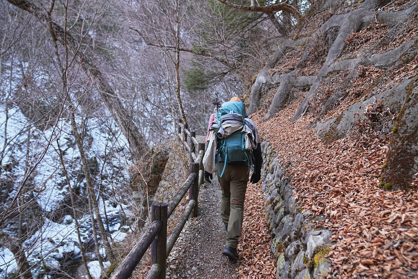 奥多摩の秘湯「三条の湯」へ。温泉の山旅。